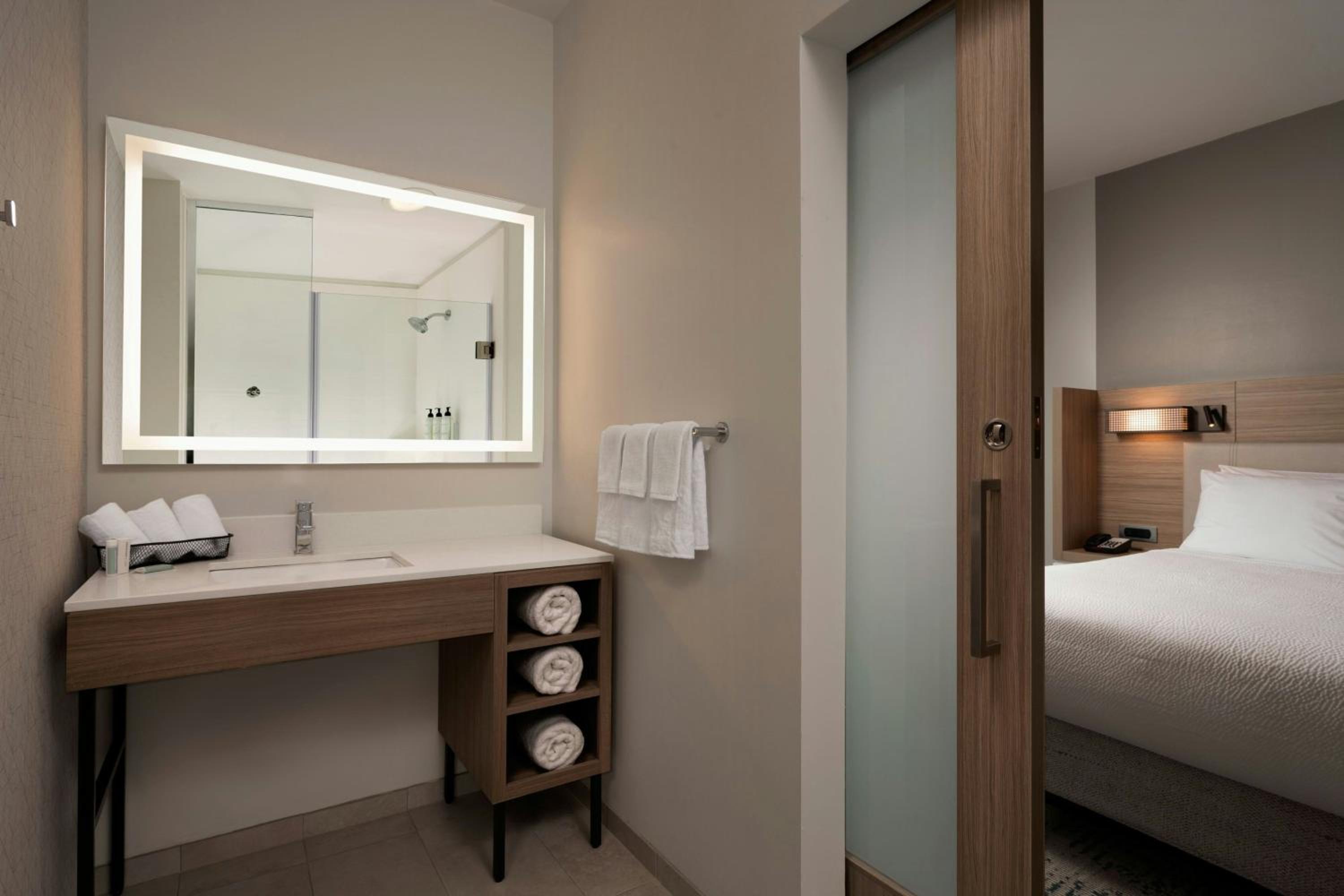 Double Queen Suite, Suite, 2 Queen, Sofa bed (Mobility &amp; Hearing Accessible w/ Roll-in Shower) - Photo 7