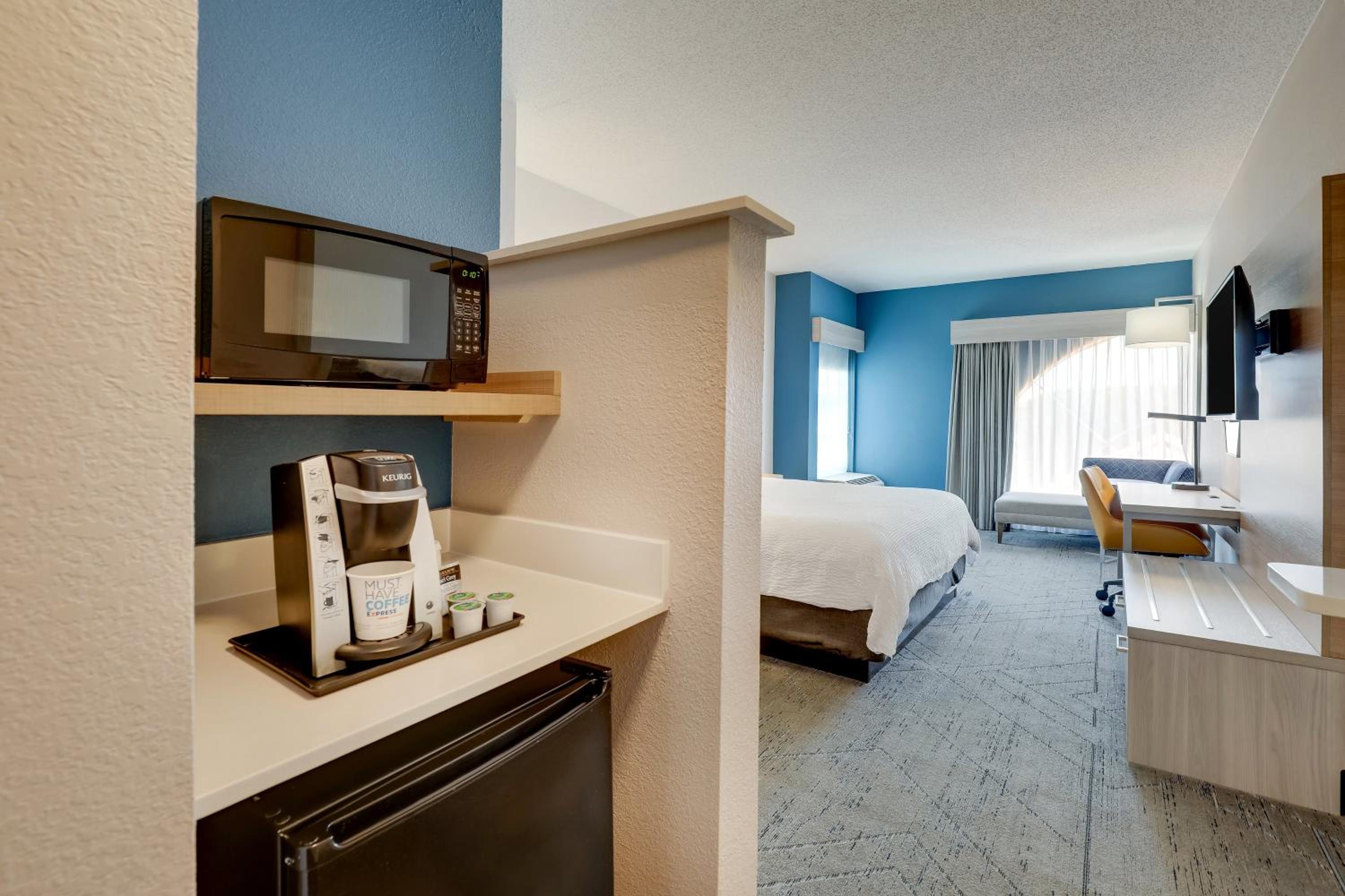 Standard King Room - Photo 2