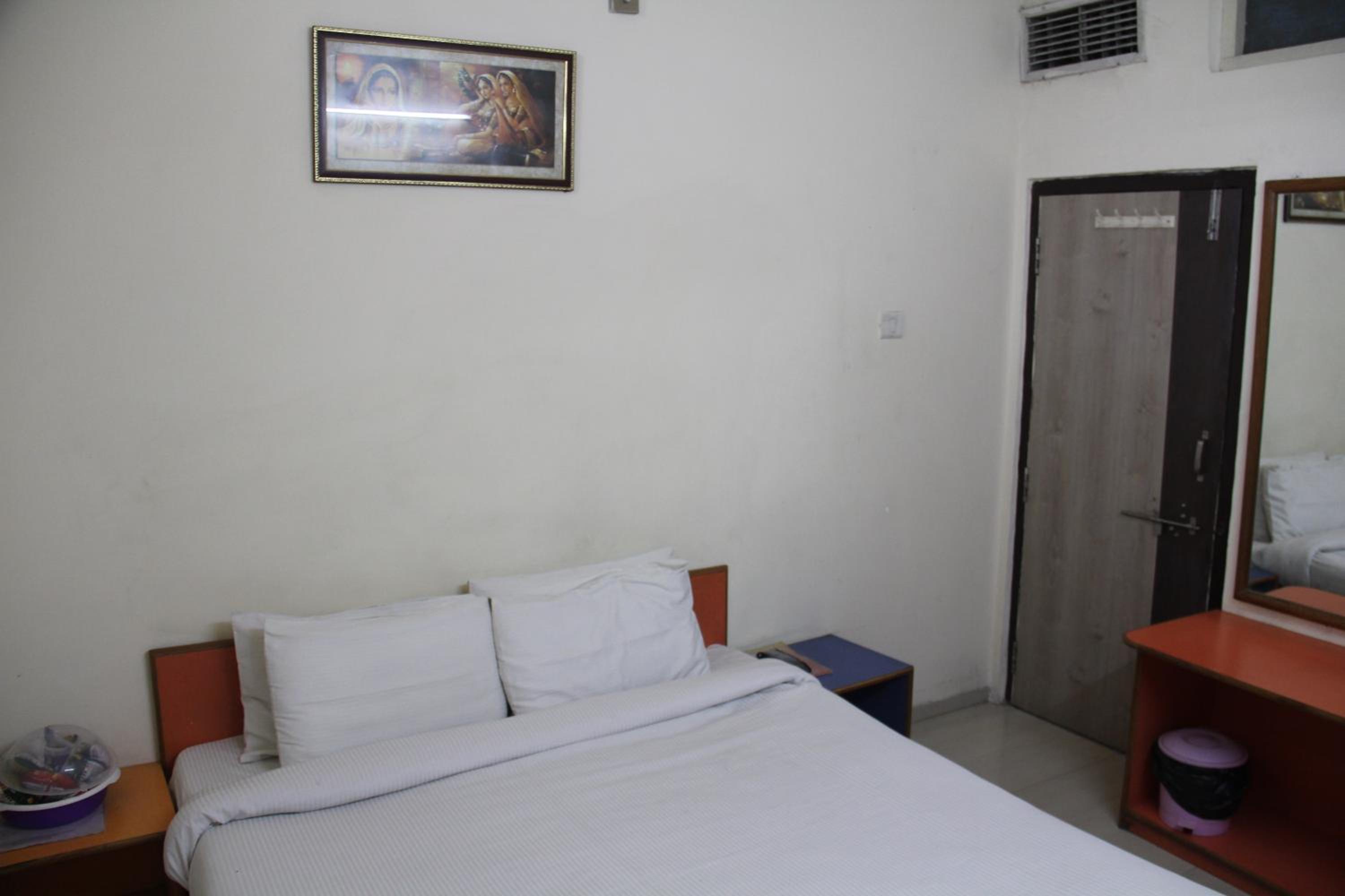 Deluxe Air Cooled Double Room photo 3