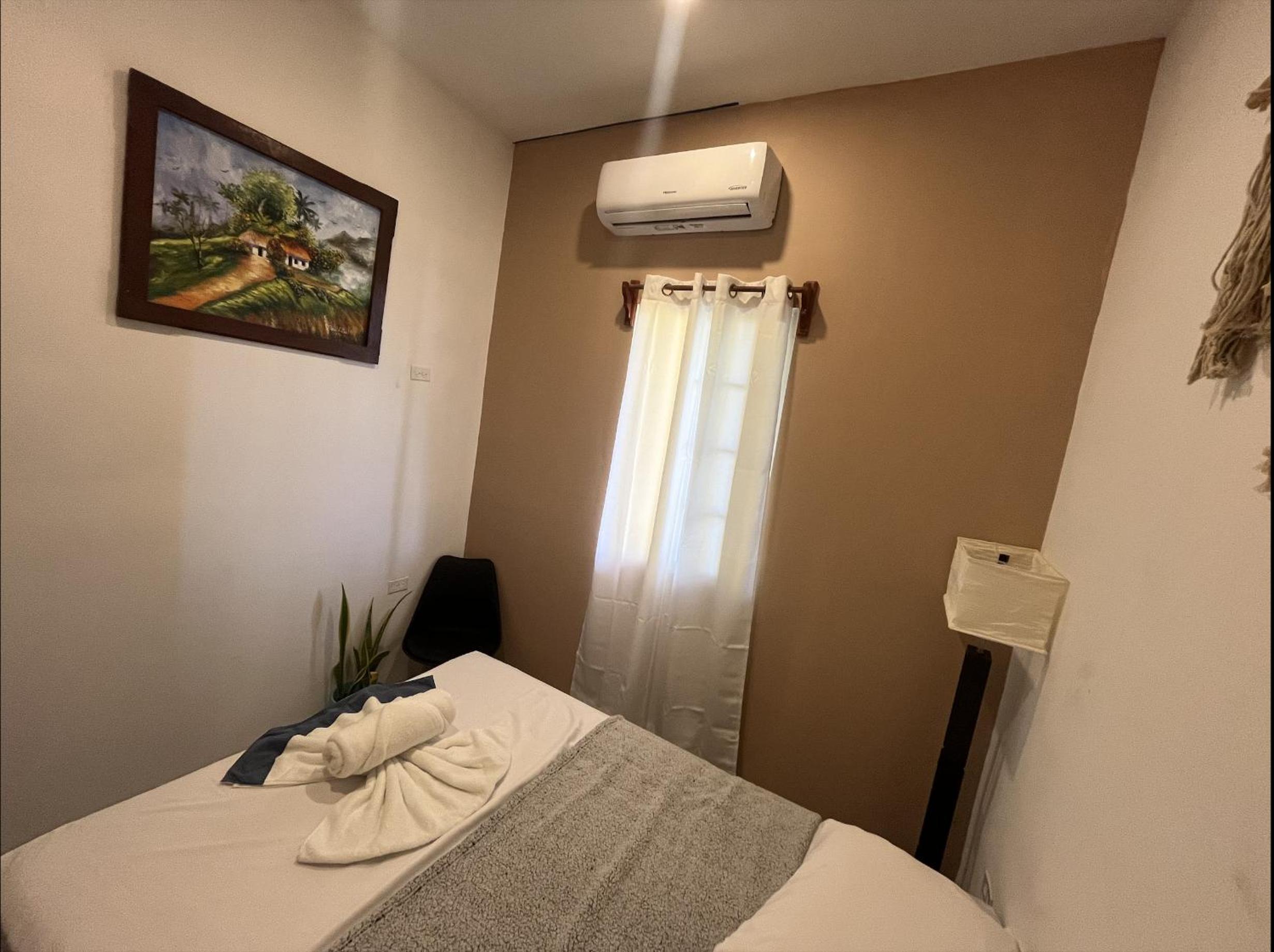 Double Room with Shared Bathroom photo 2