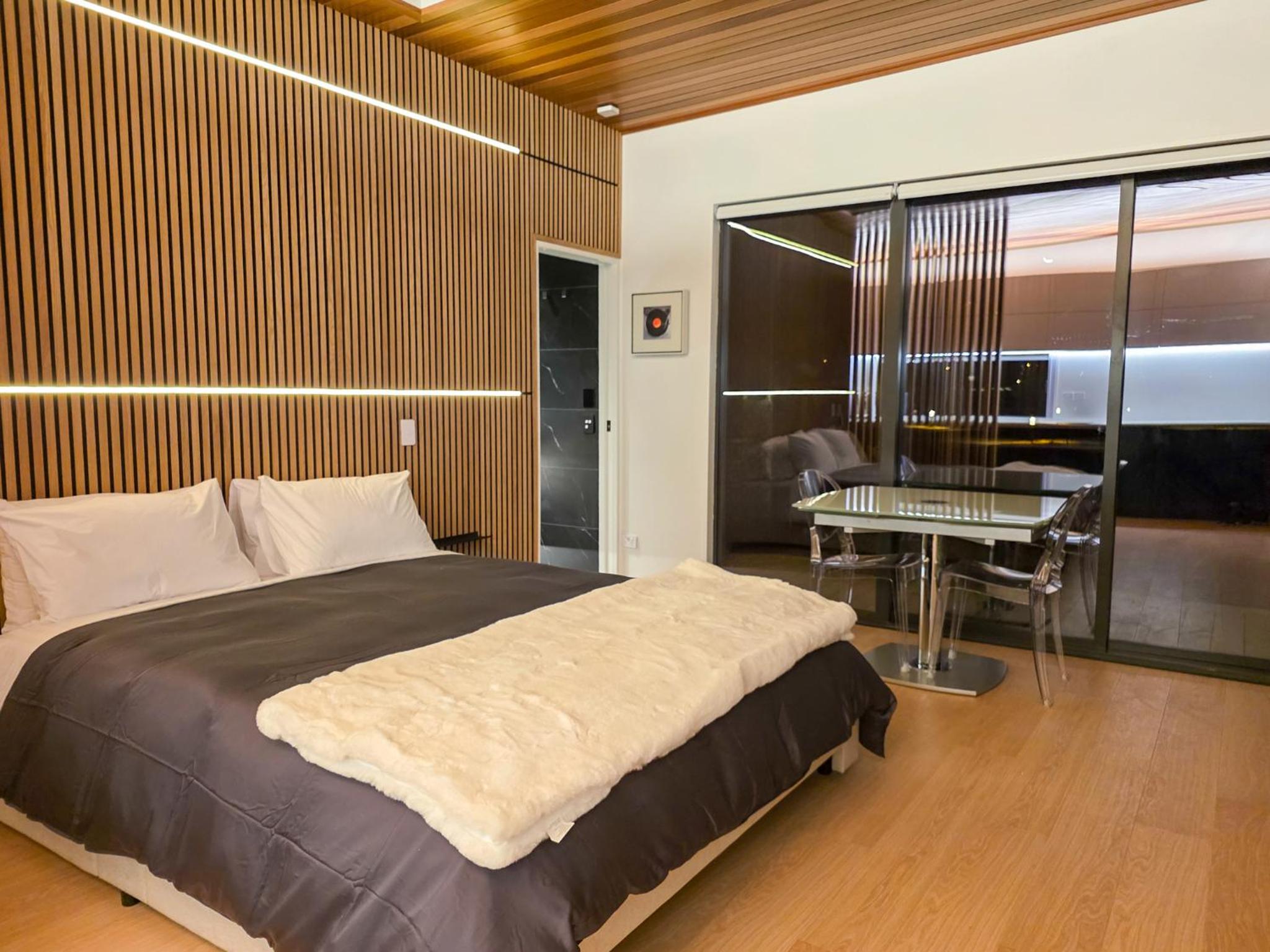 Suite with Lake View photo 2