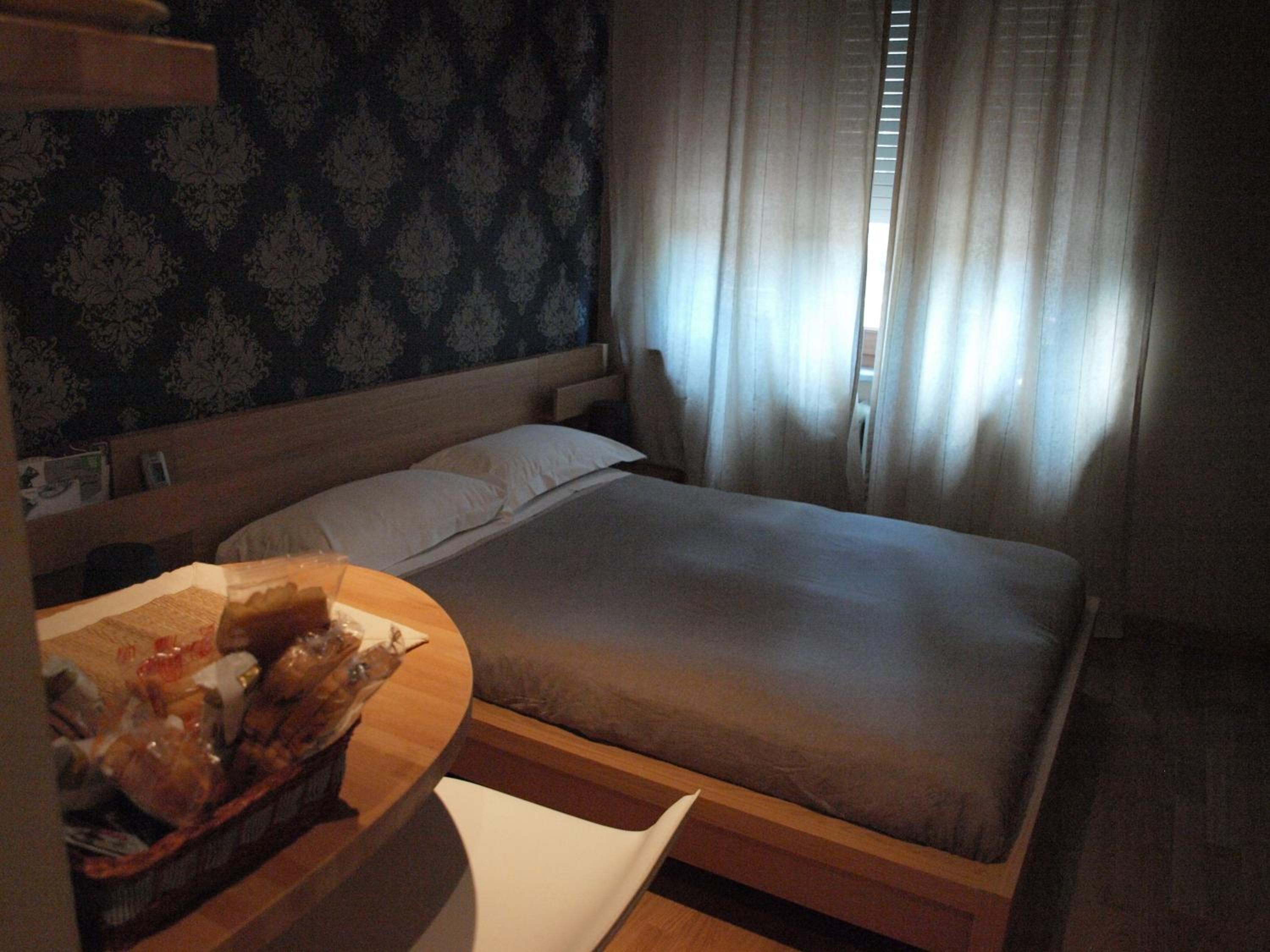 Single Room photo 1