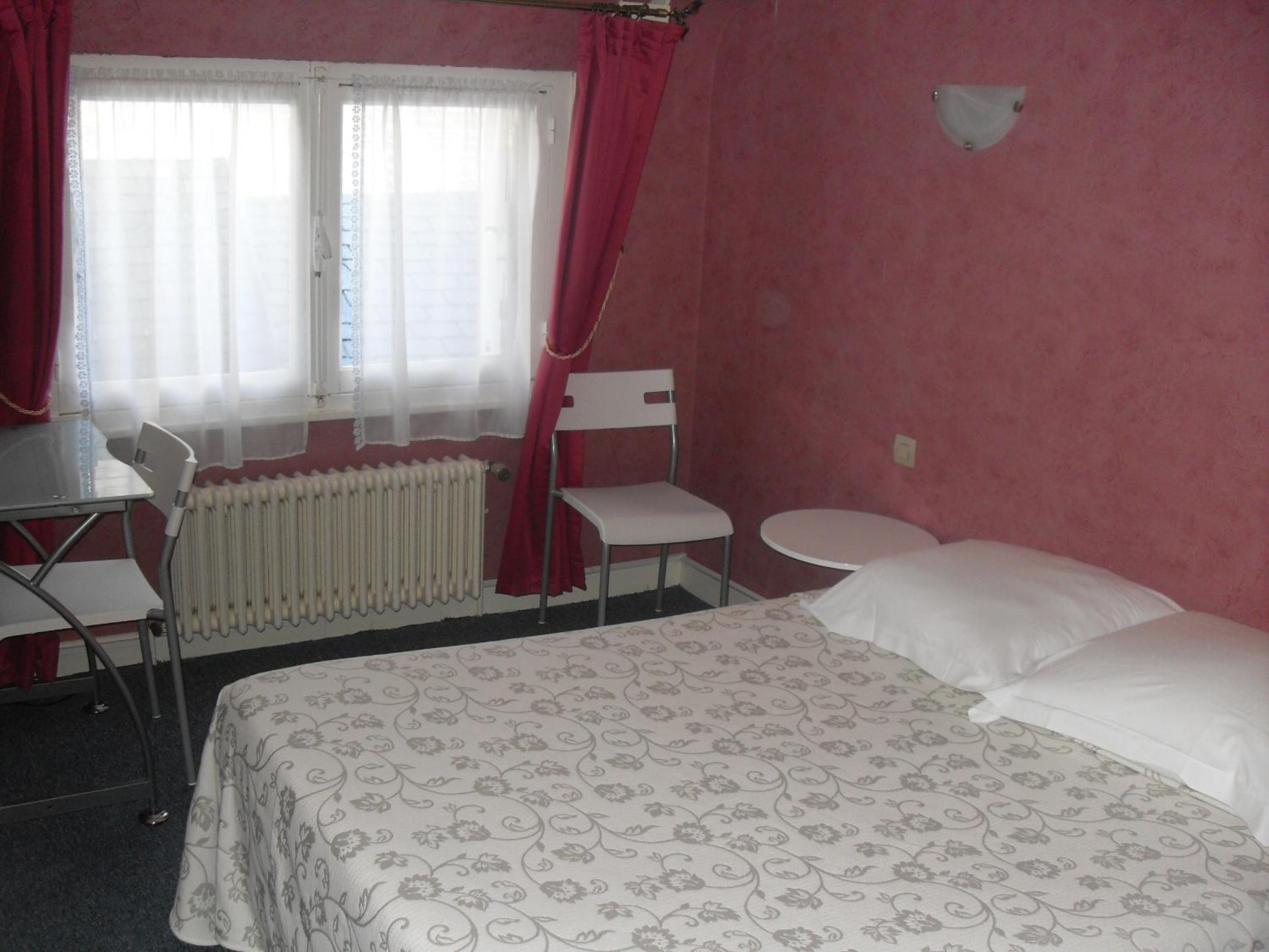 Standard Double Room photo 2