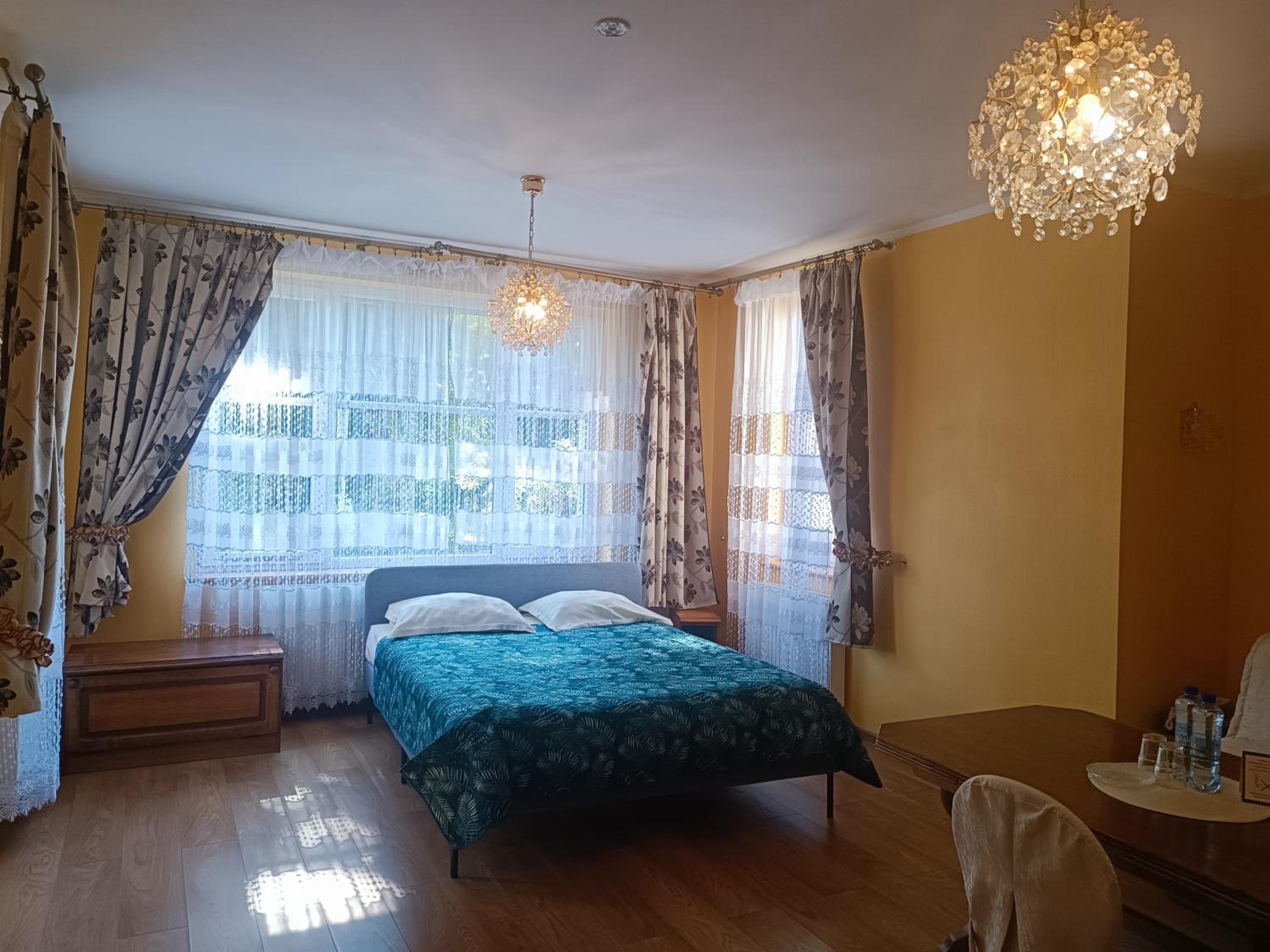 Double or Twin Room - Photo 3