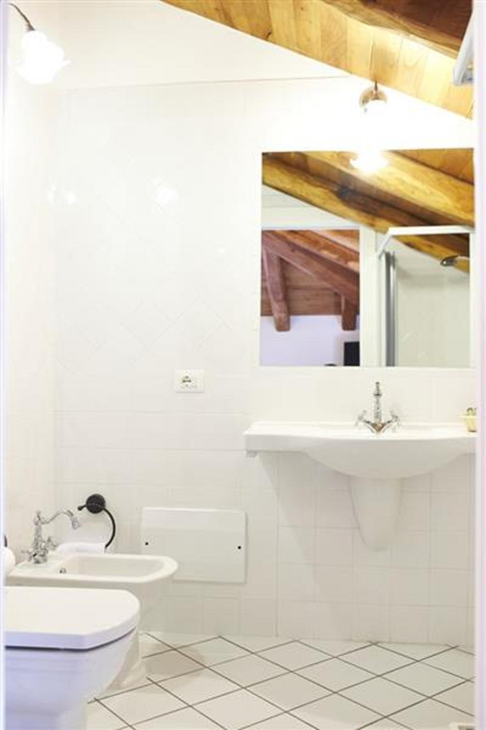 Triple Room - Photo 6