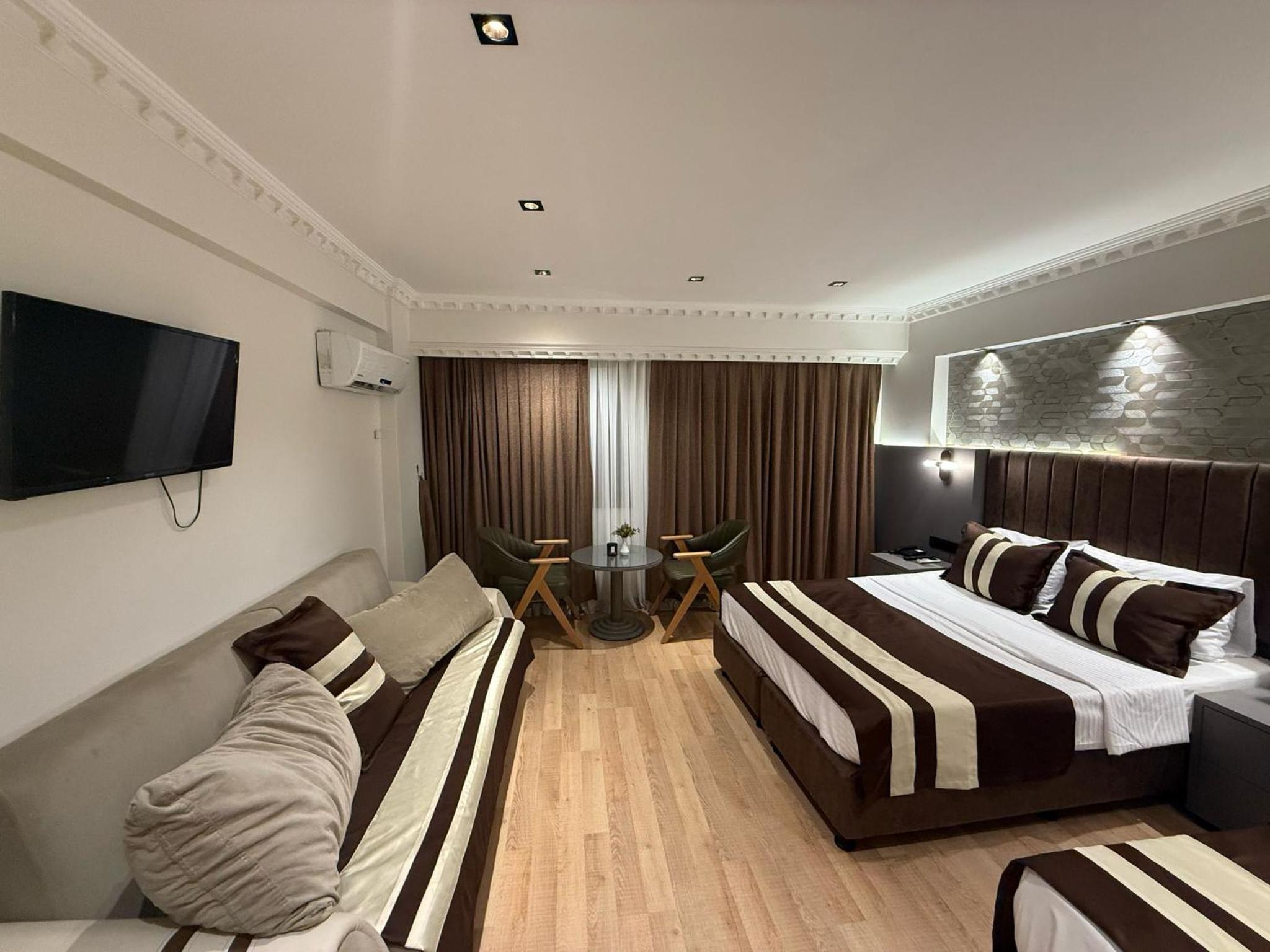 Deluxe Quadruple Room photo 2
