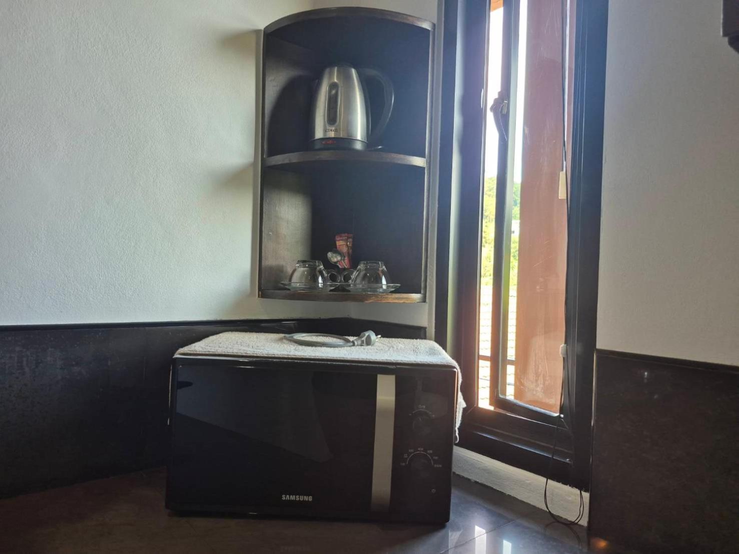 Studio Suite with Kitchenette - Photo 18