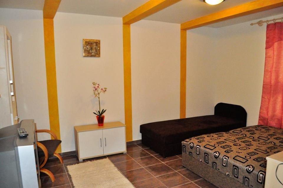 One-Bedroom Bungalow photo 1