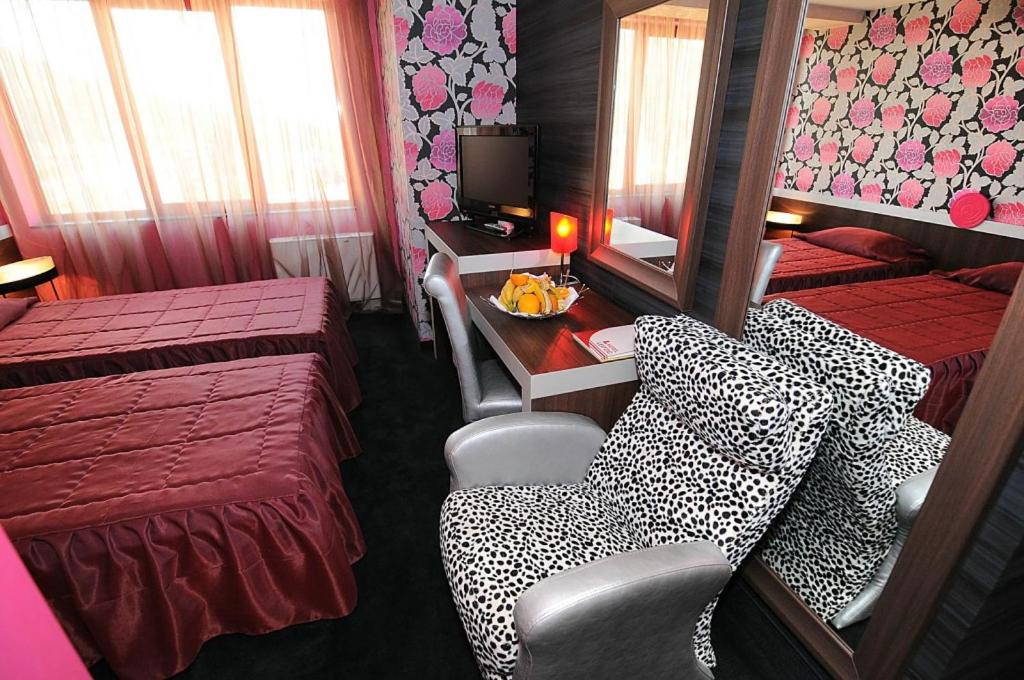 Deluxe Twin Room photo 3