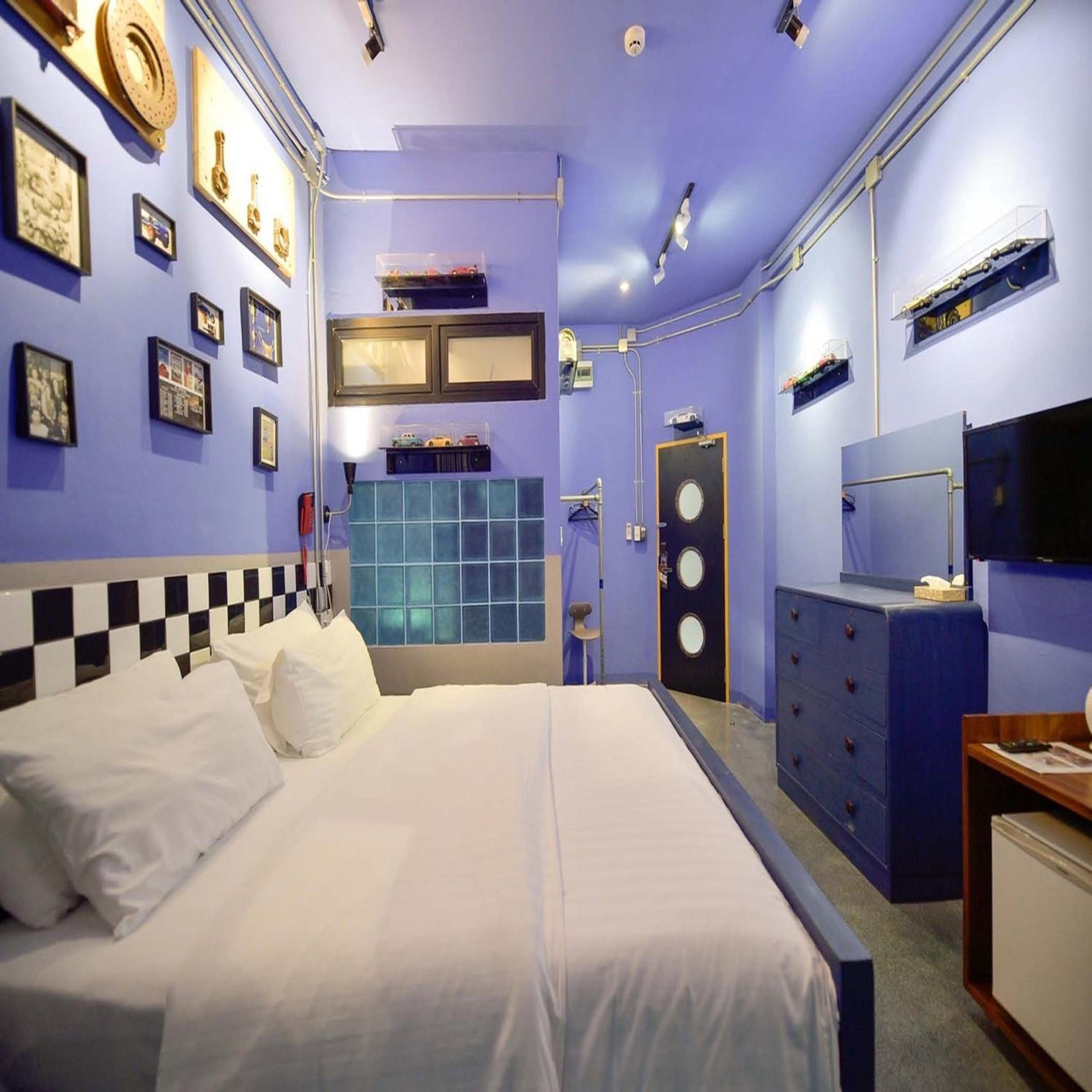 Deluxe King Room photo 2