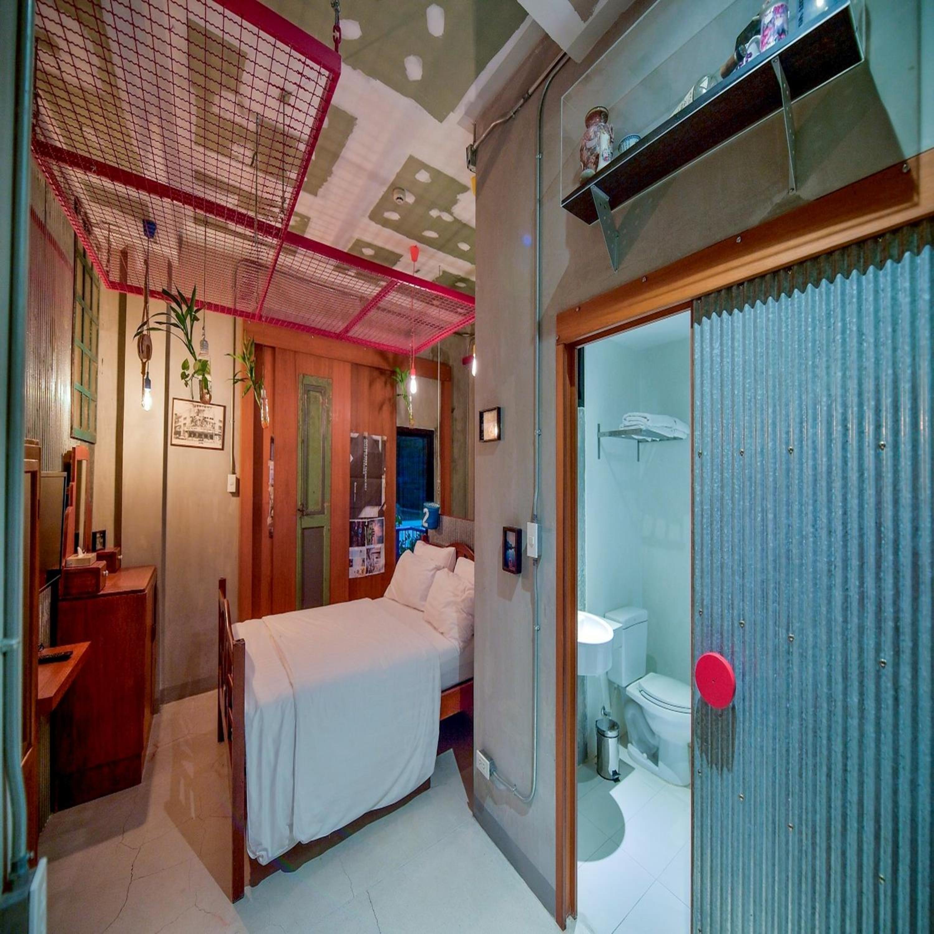 Deluxe King Room photo 2