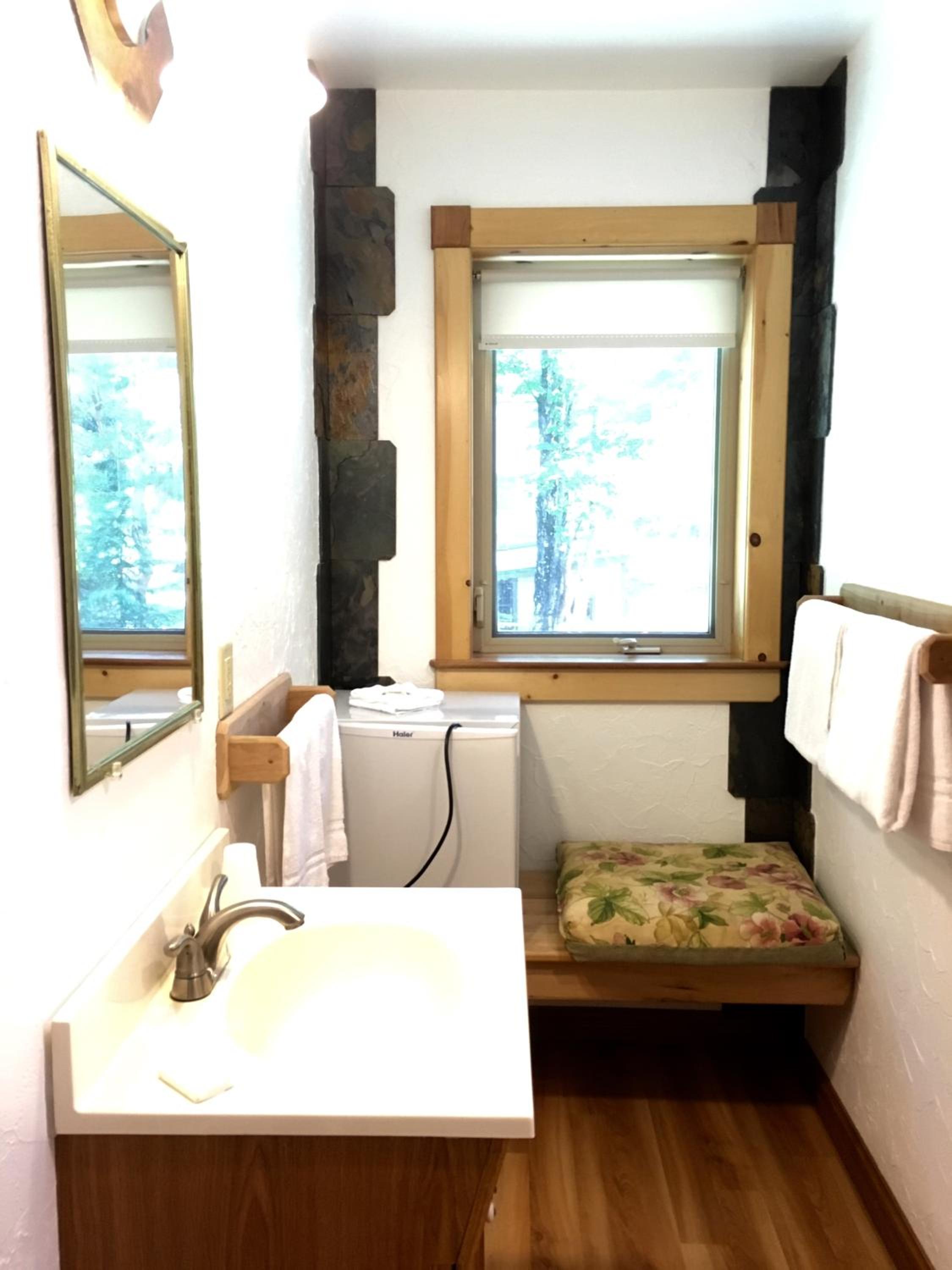 Standard Queen Room photo 3