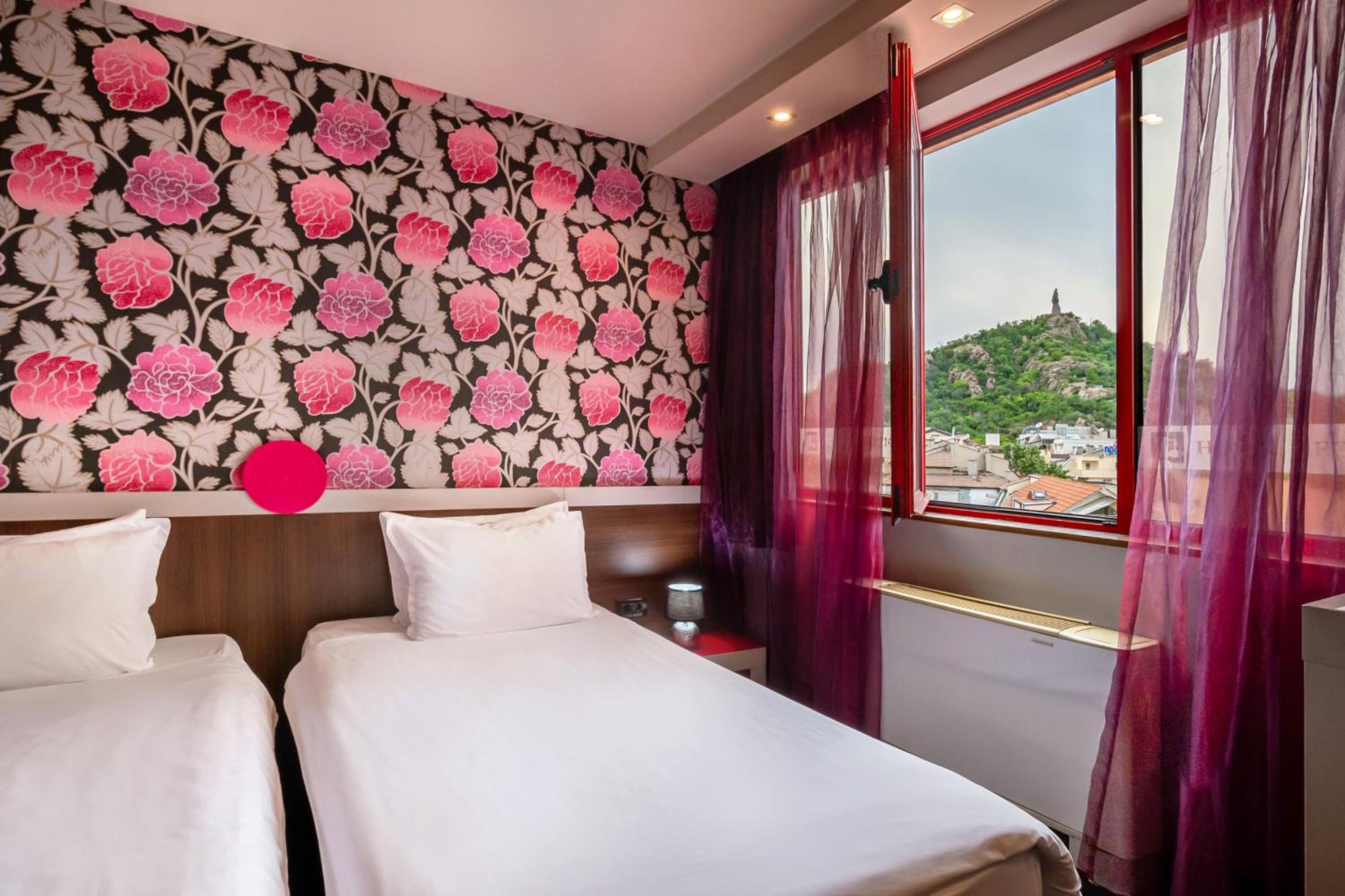 Deluxe Twin Room photo 1