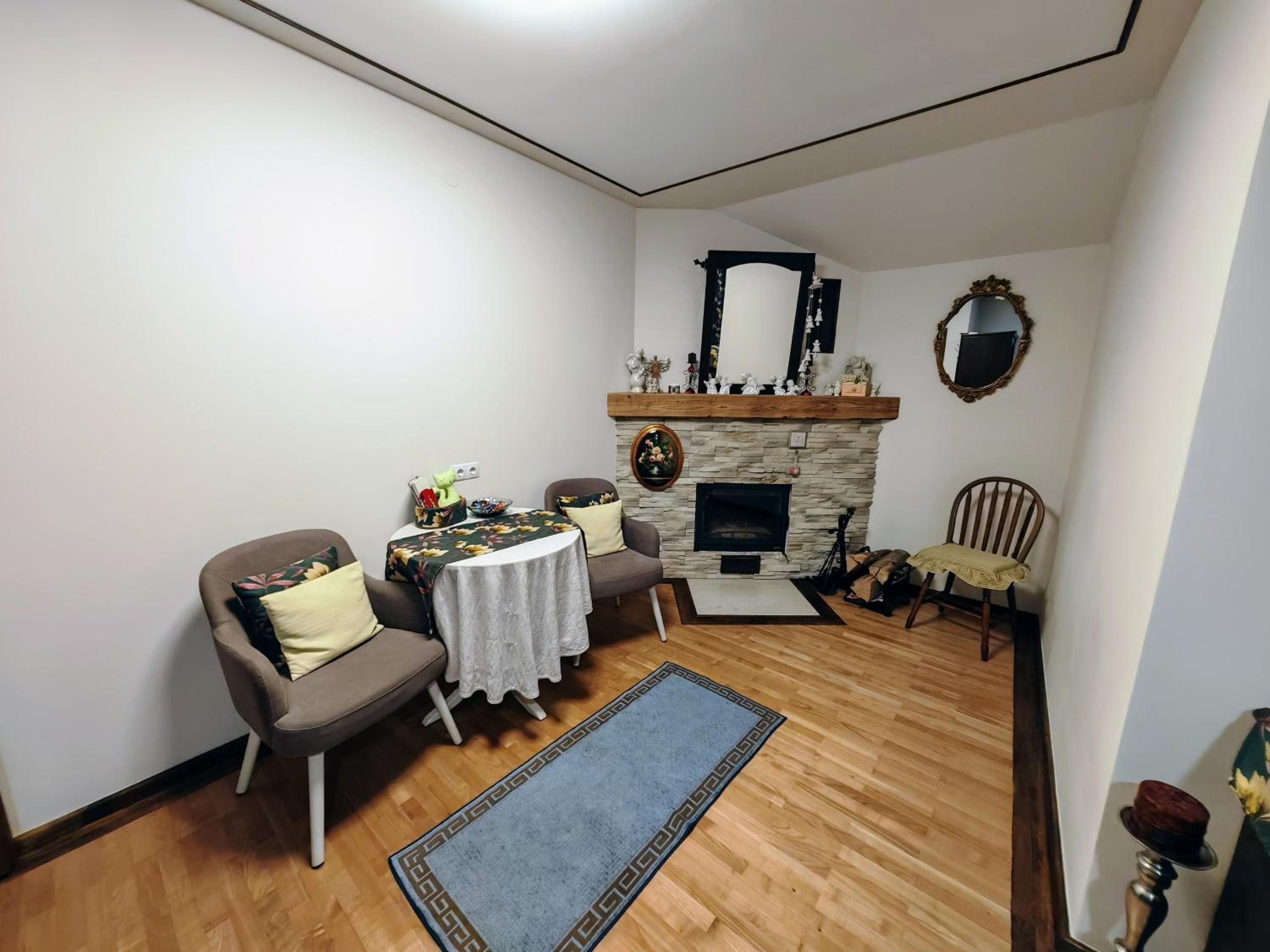 Deluxe Double Room - Photo 2