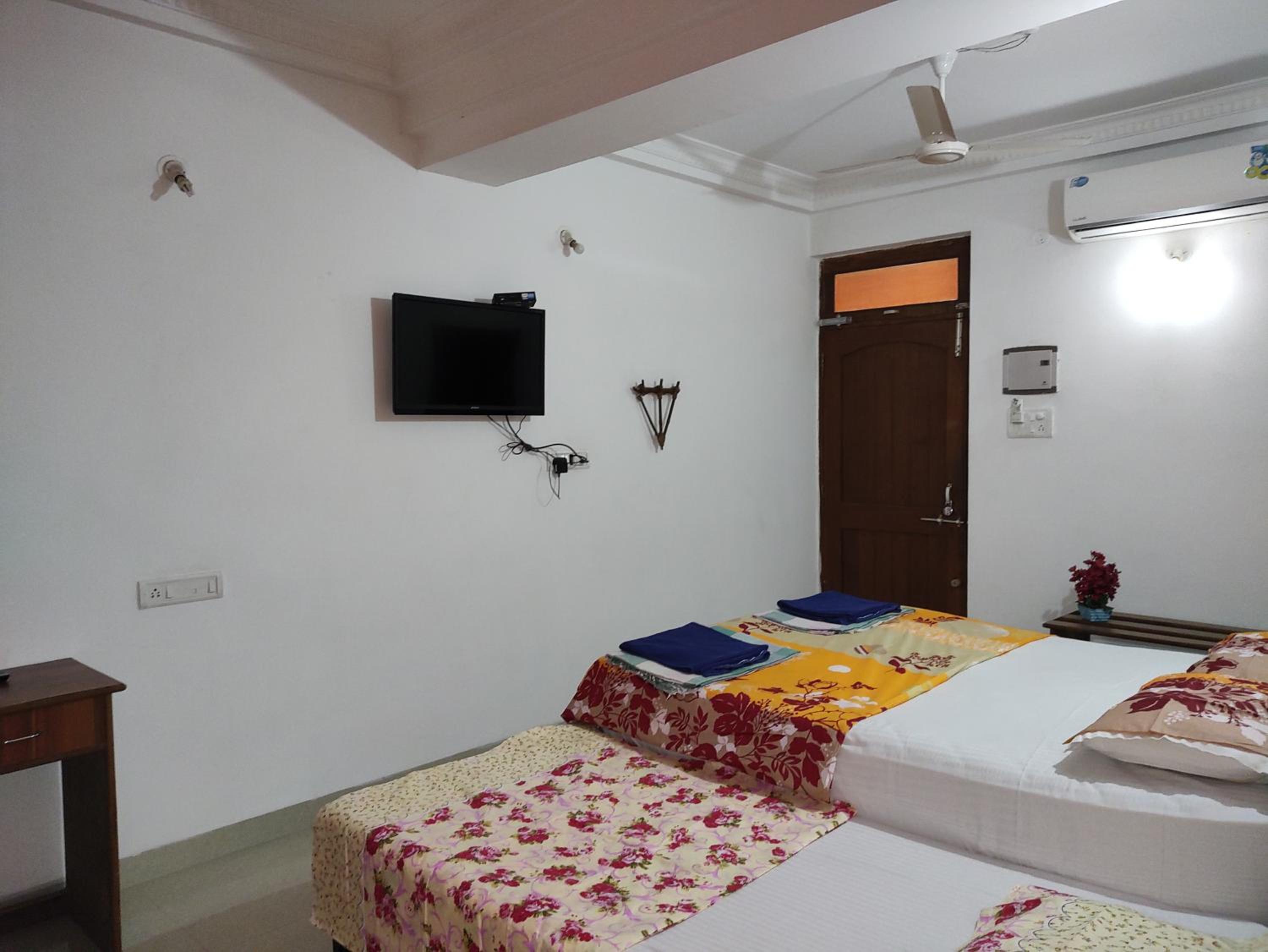 Deluxe Quadruple Room - Photo 2
