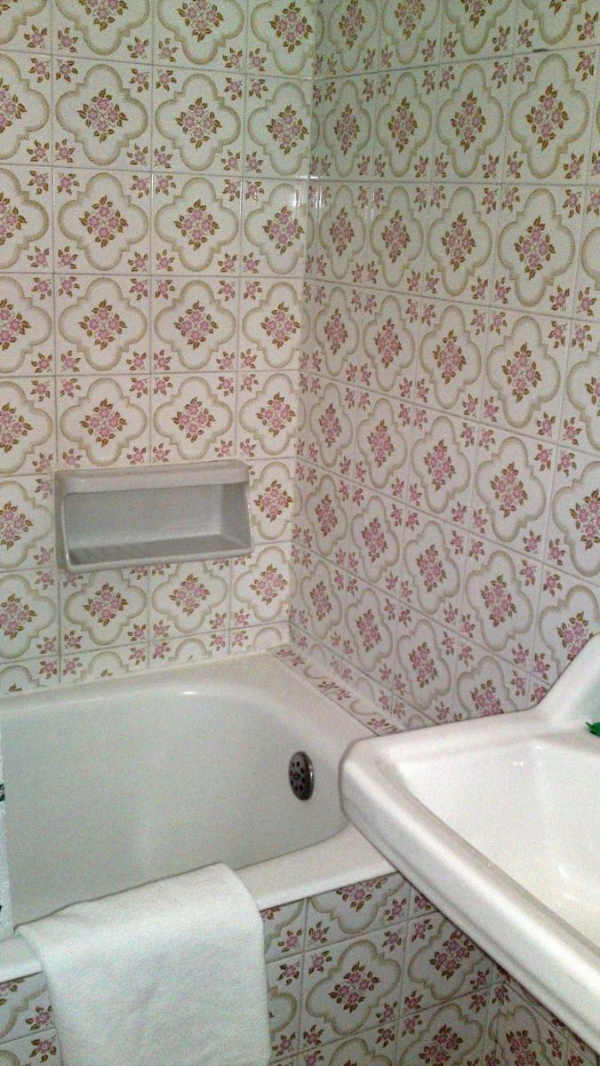 Family Room with 2 Bathrooms photo 2