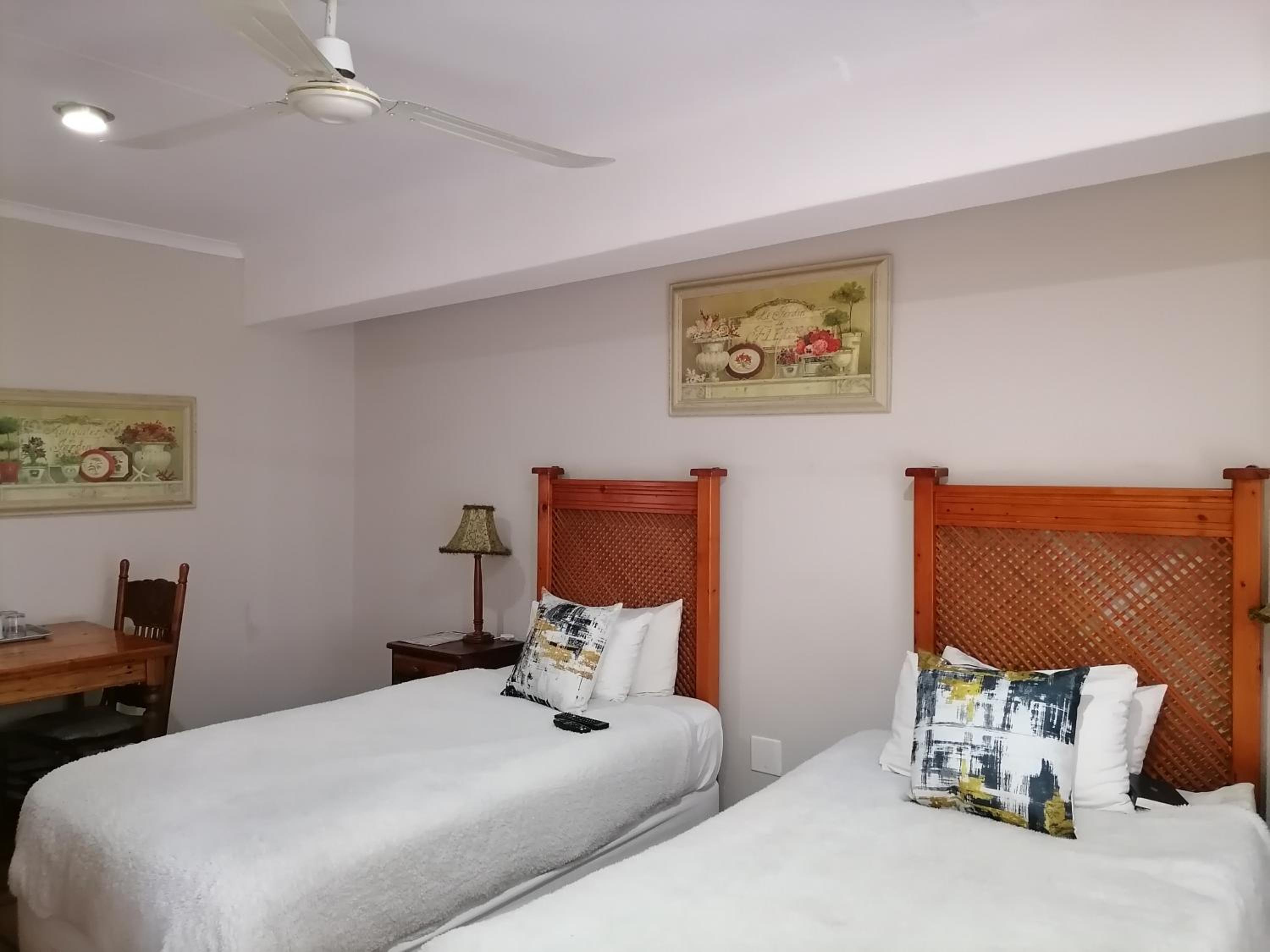 Deluxe Twin Room photo 1