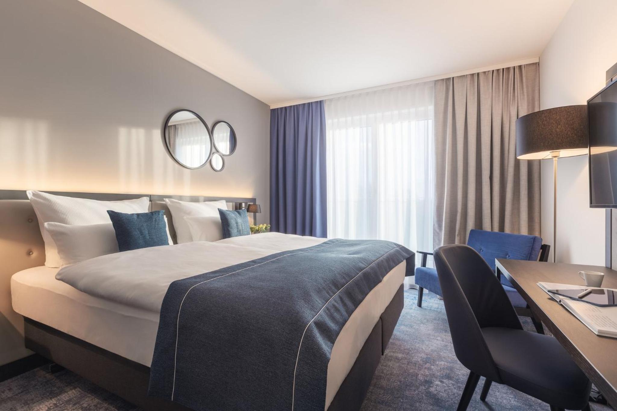 Standard King Room - Photo 6