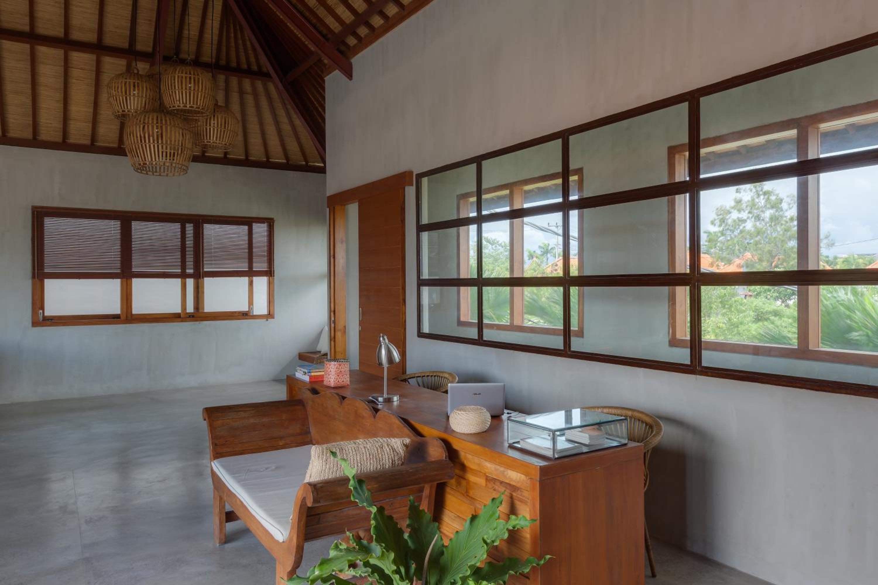 Executive Room with Bathtub - Photo 13