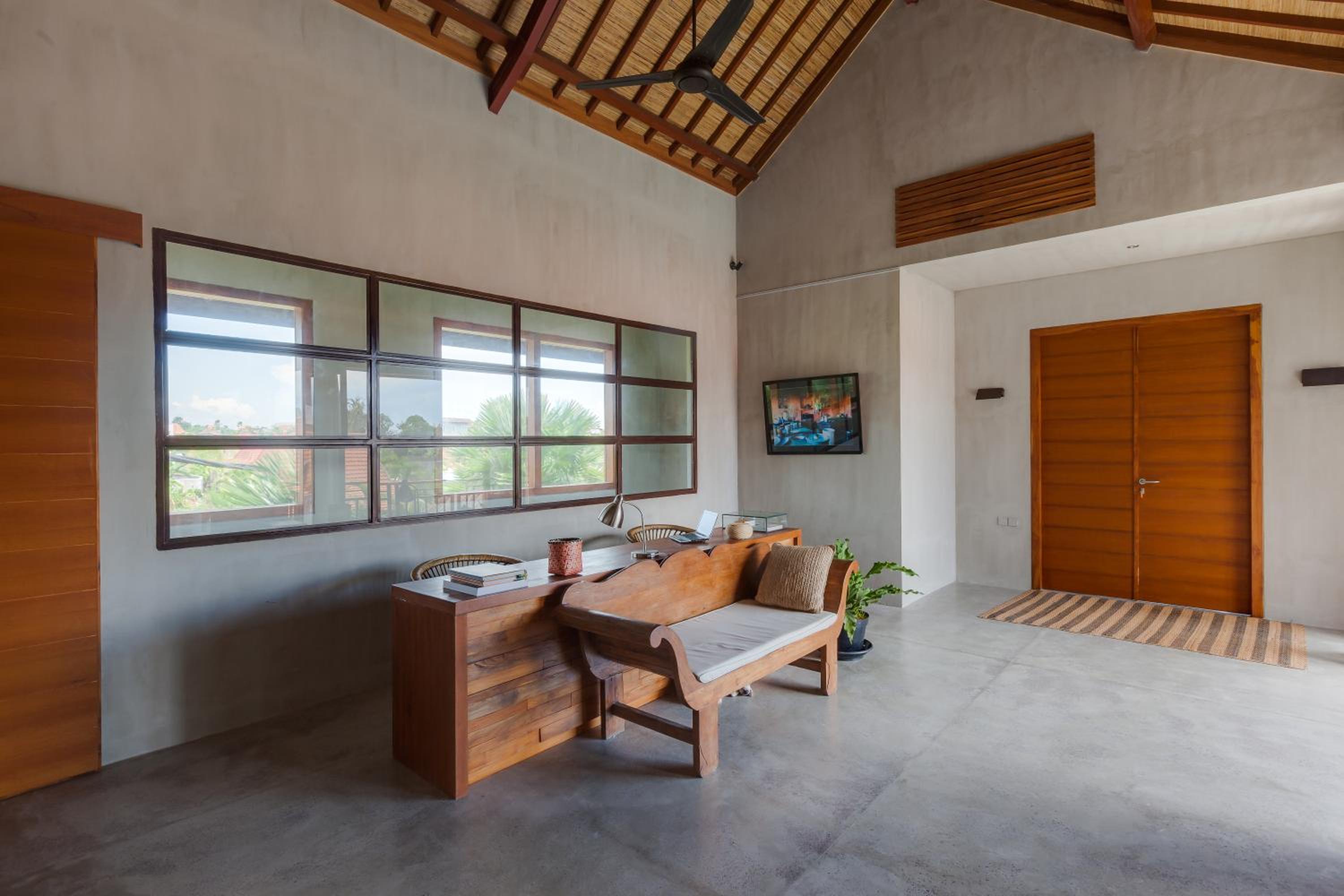 Executive Room with Bathtub - Photo 9