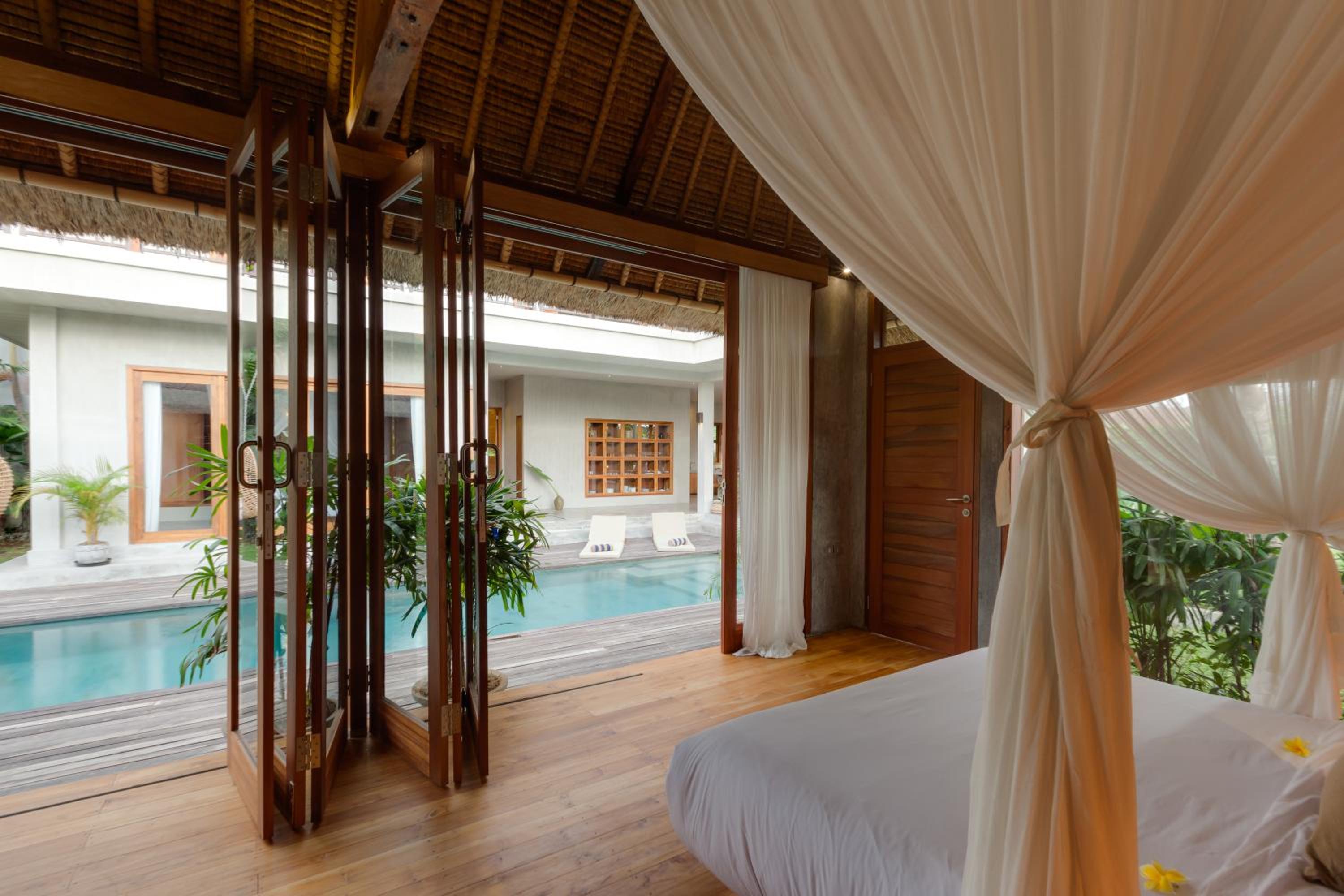 Executive Bungalow - Photo 18