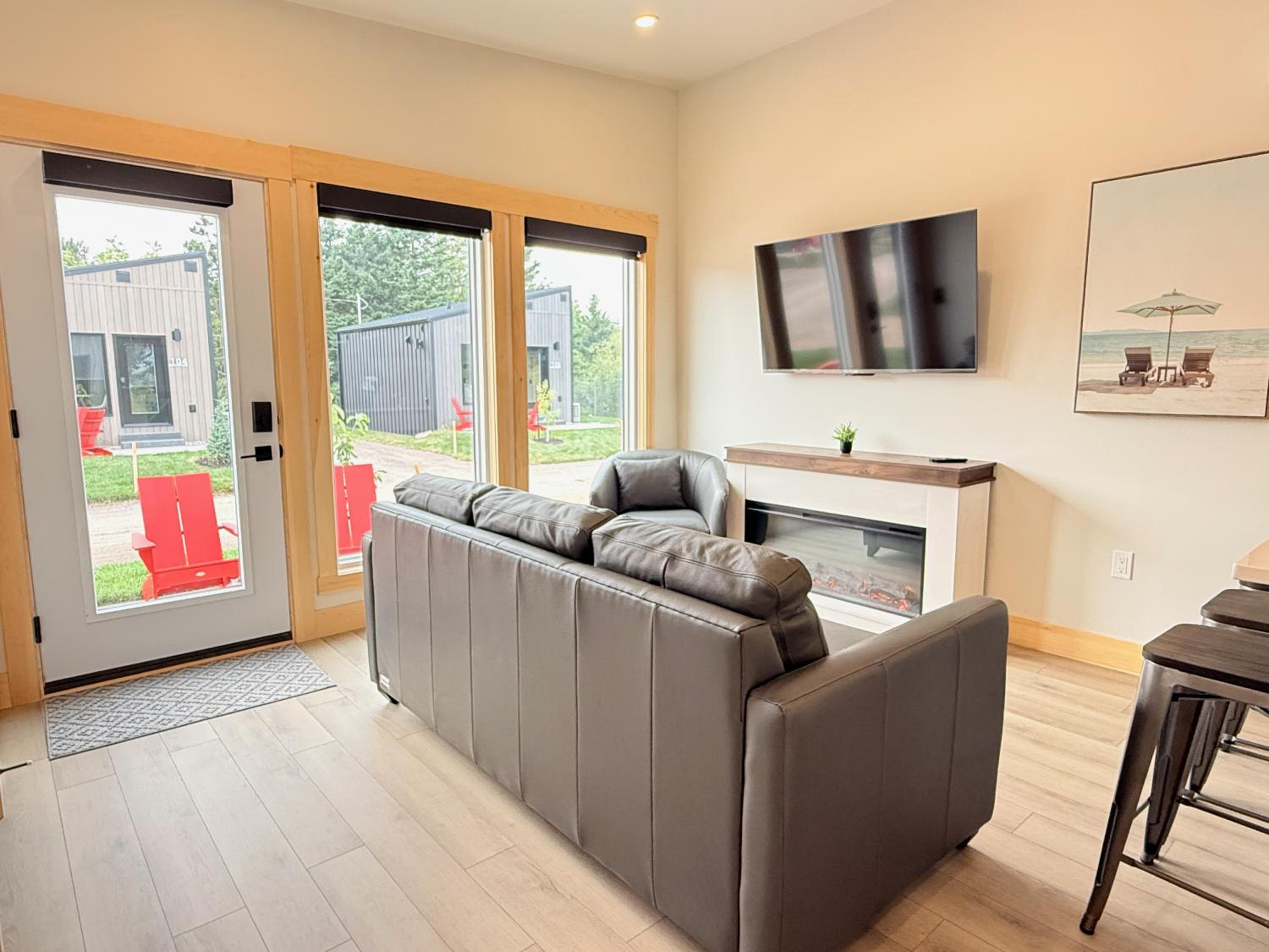 Two-Bedroom Cottage - Photo 16