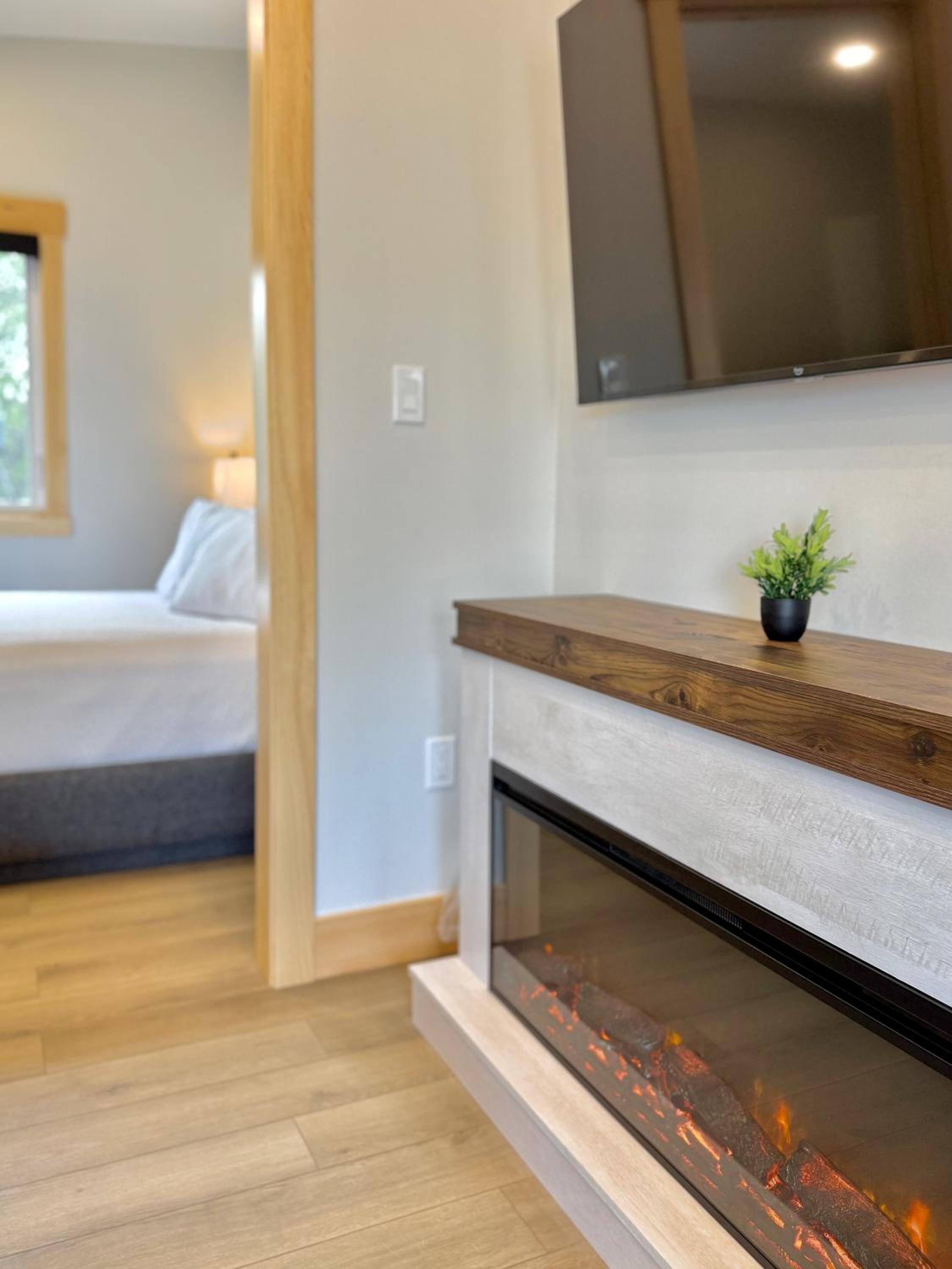 One-Bedroom Cottage - Photo 9