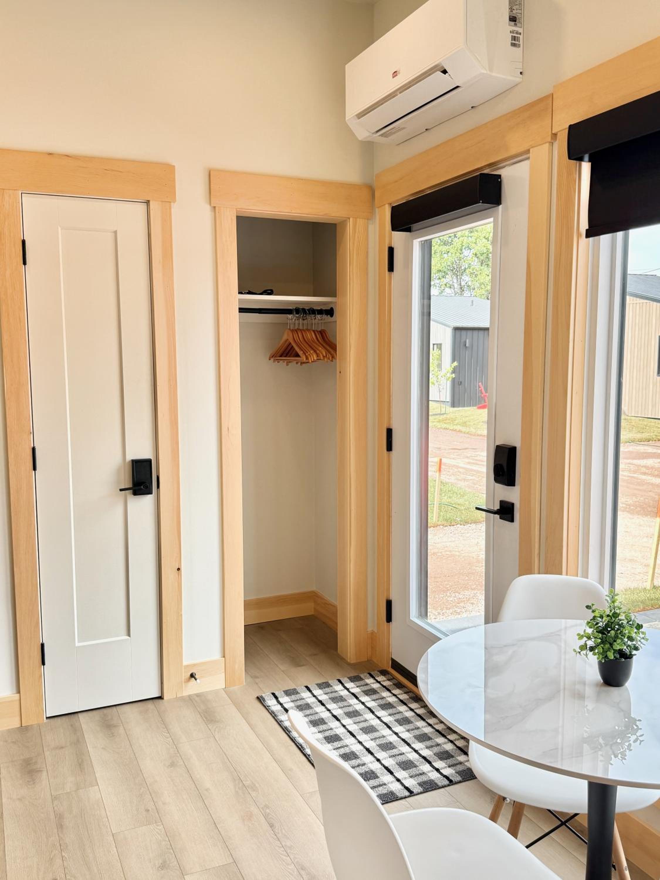 One-Bedroom Cottage - Photo 15