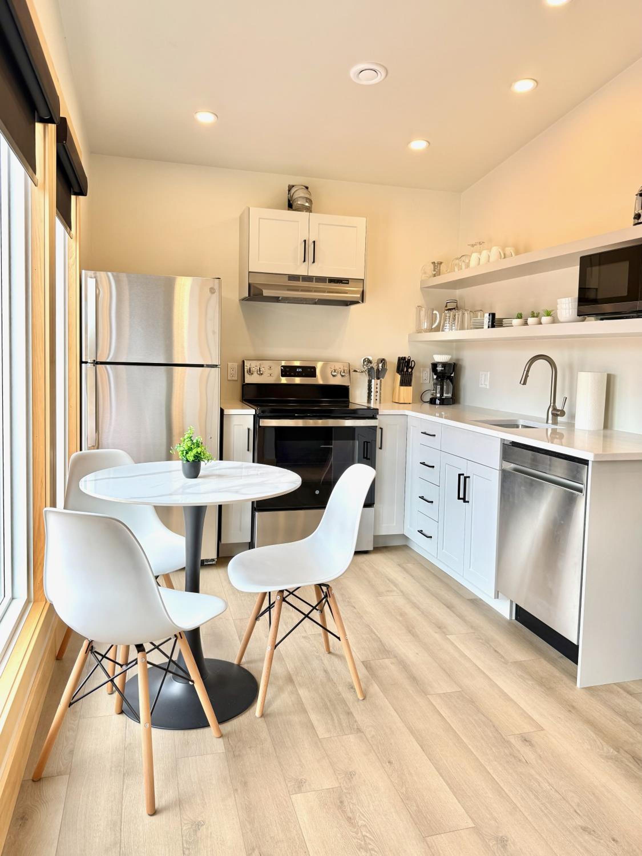 One-Bedroom Cottage - Photo 14
