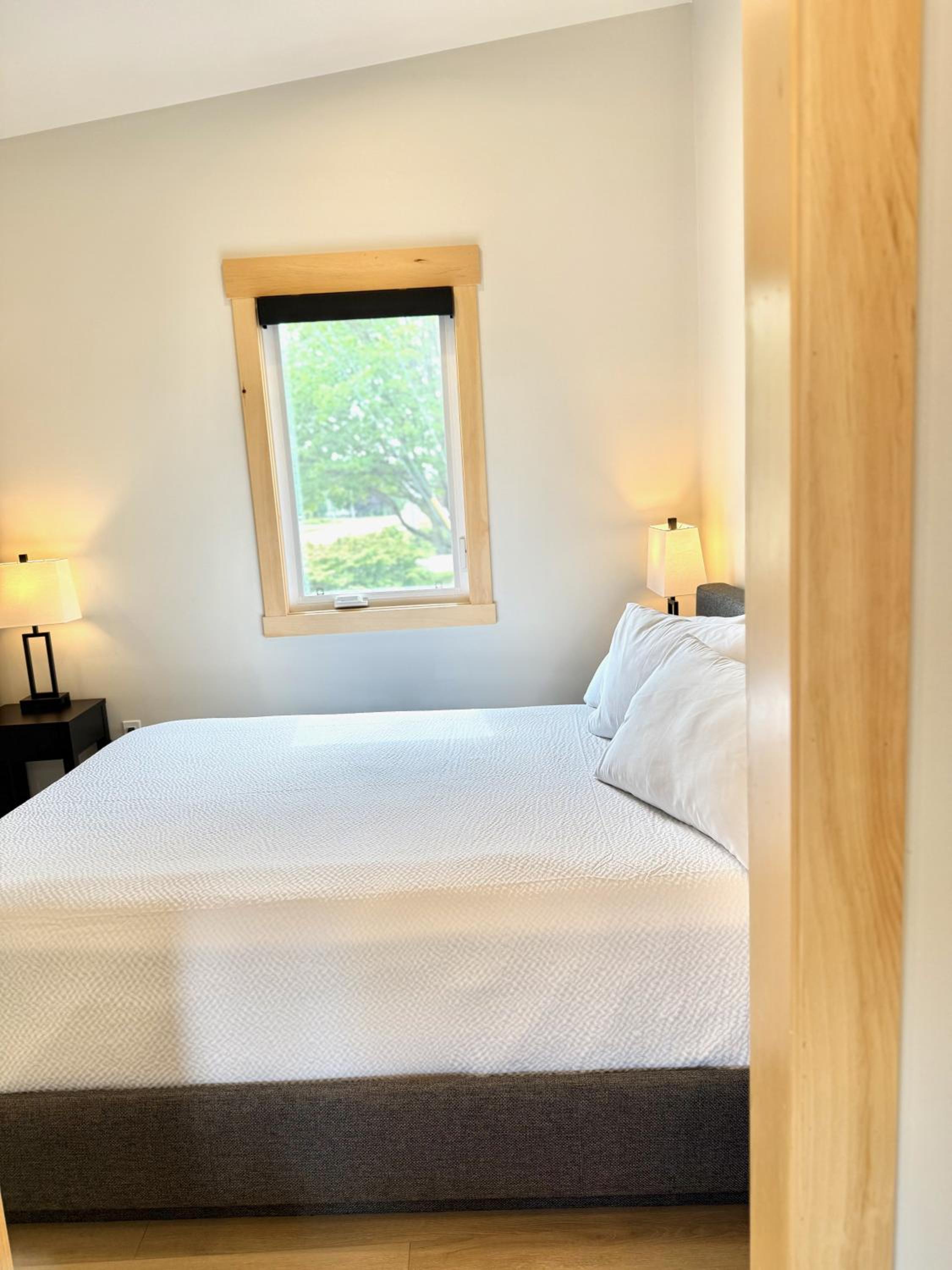 One-Bedroom Cottage - Photo 18