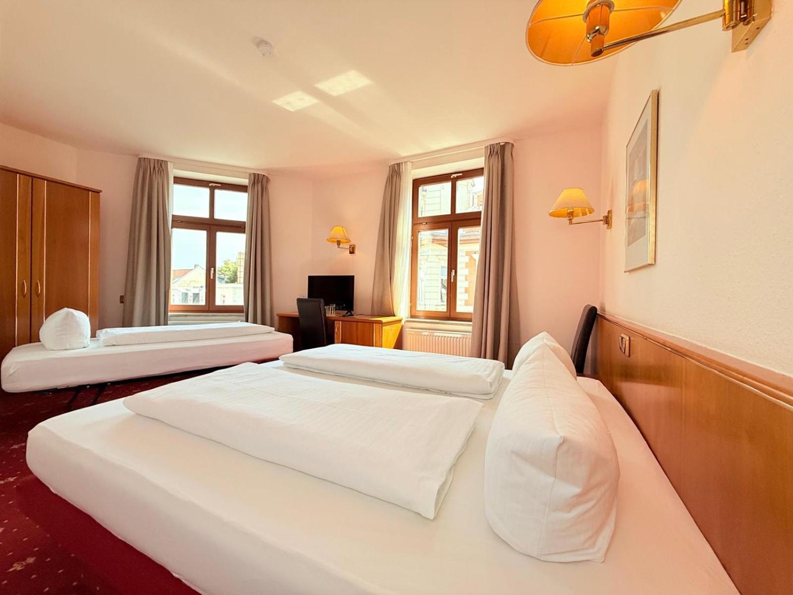Triple Room - Photo 1