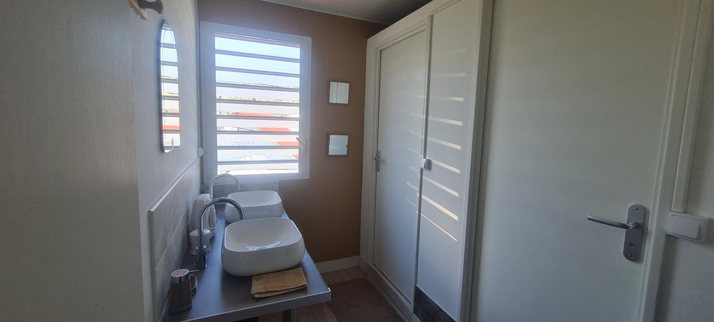Quadruple Room with Mountain View photo 3