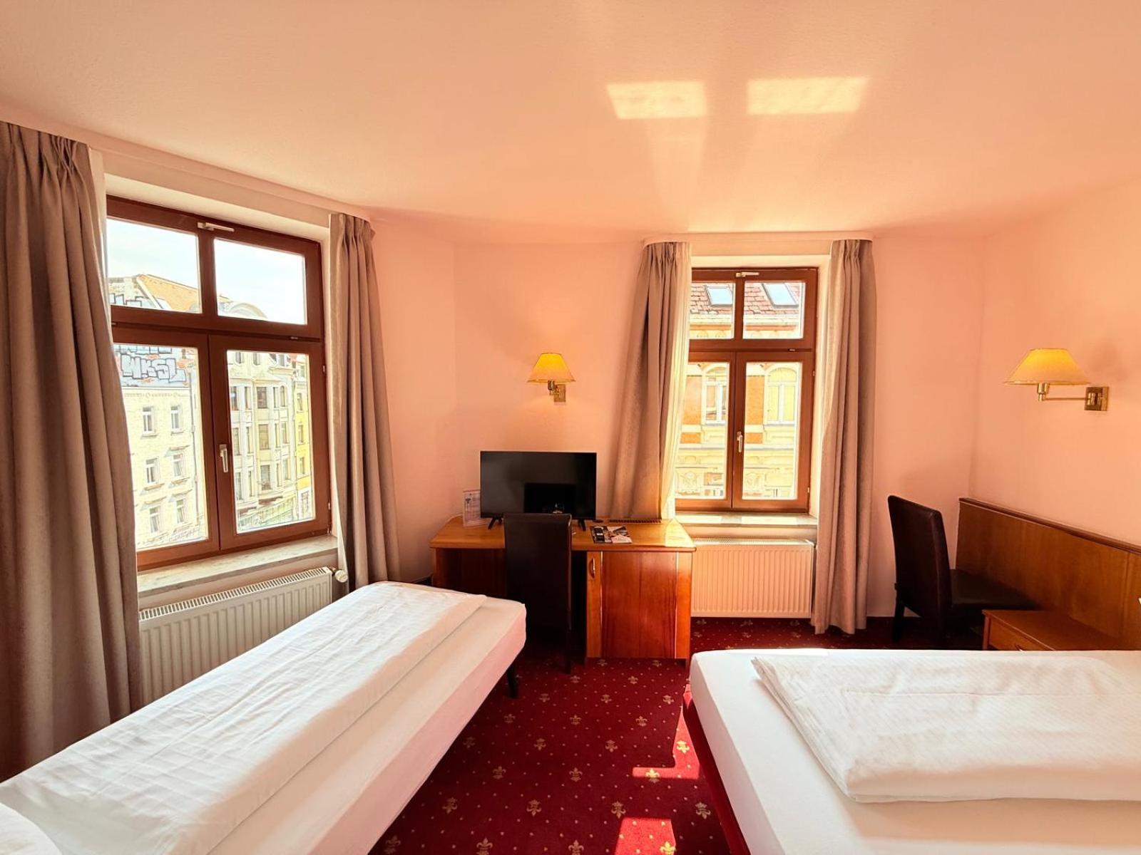 Triple Room - Photo 2