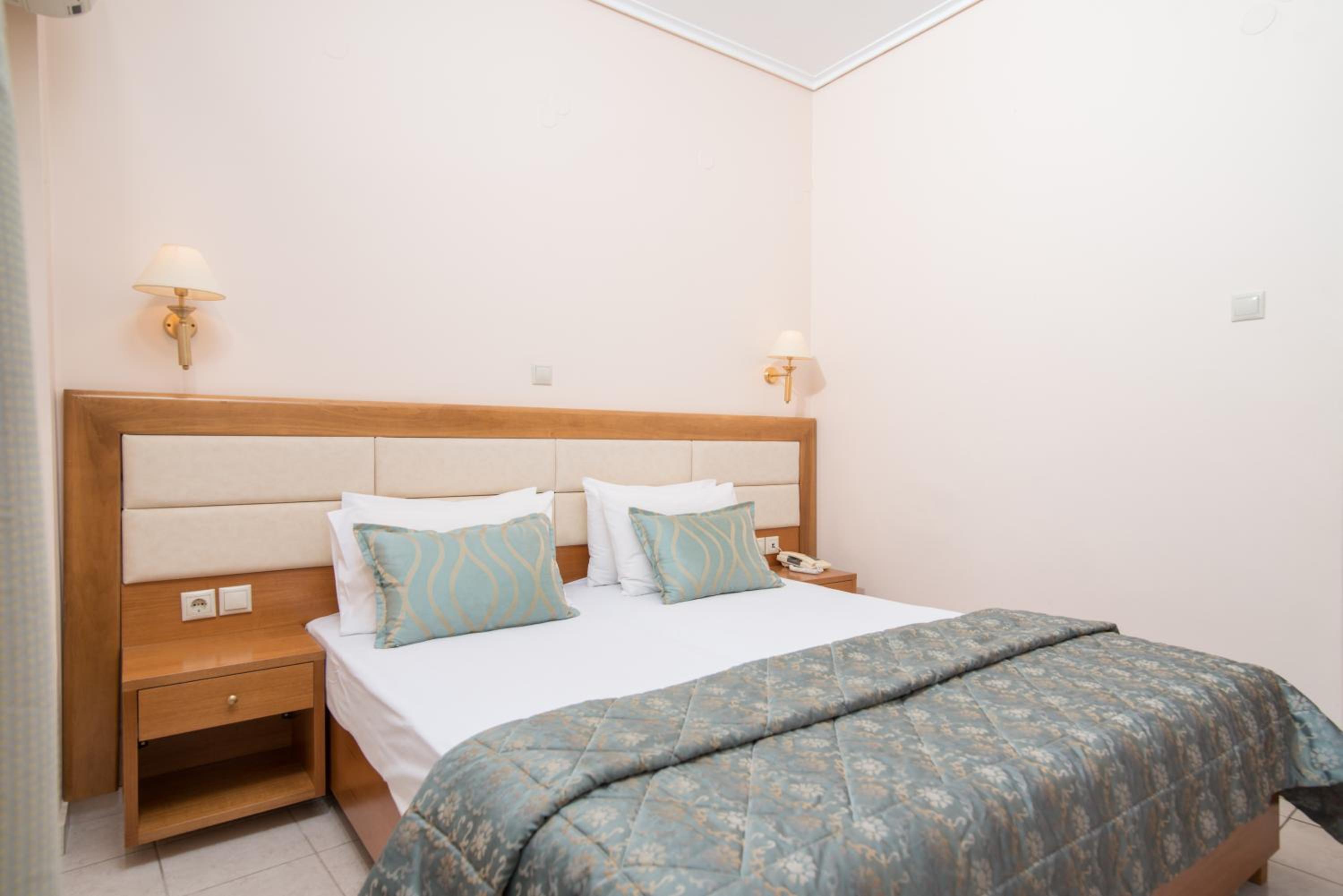 Double or Twin Room photo 1