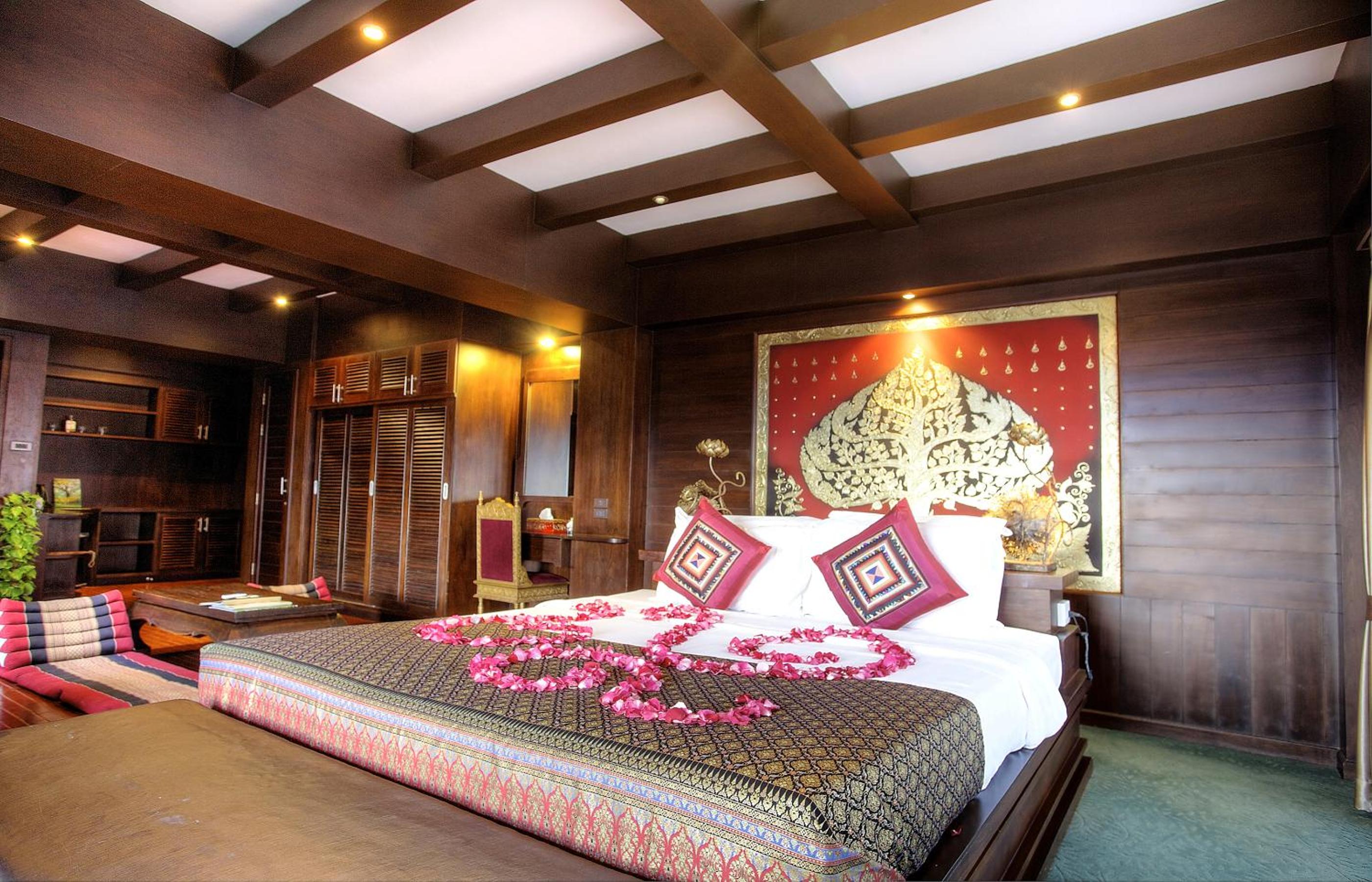 Singhamontra Signature Suite