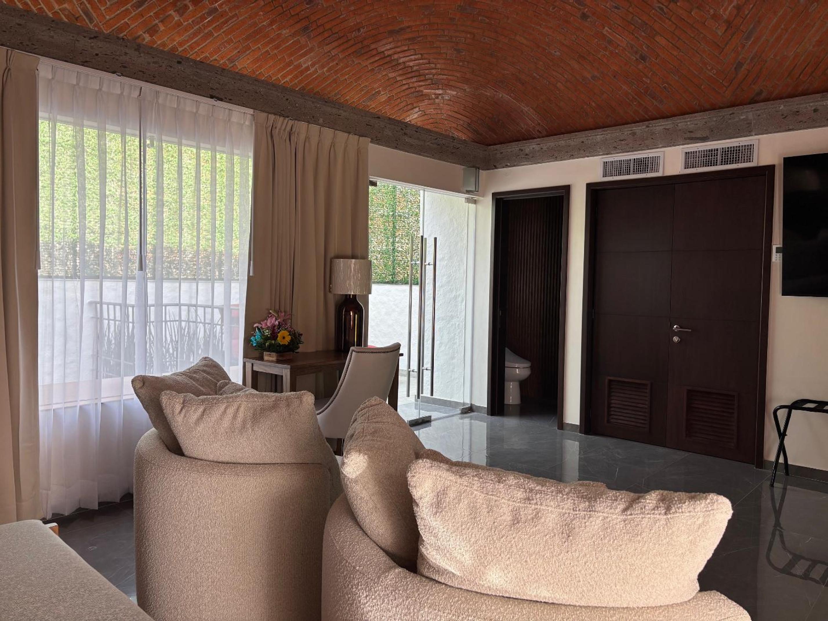 Superior King Room
