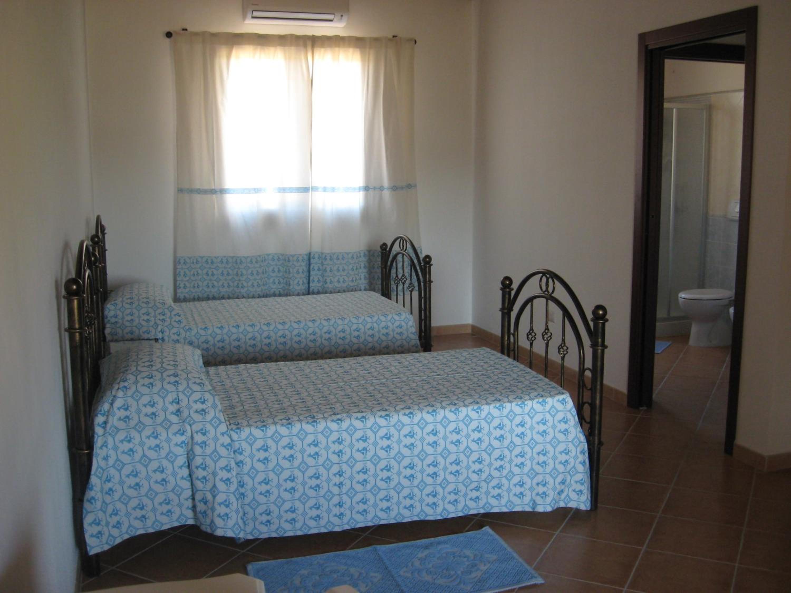 Deluxe Twin Room photo 1