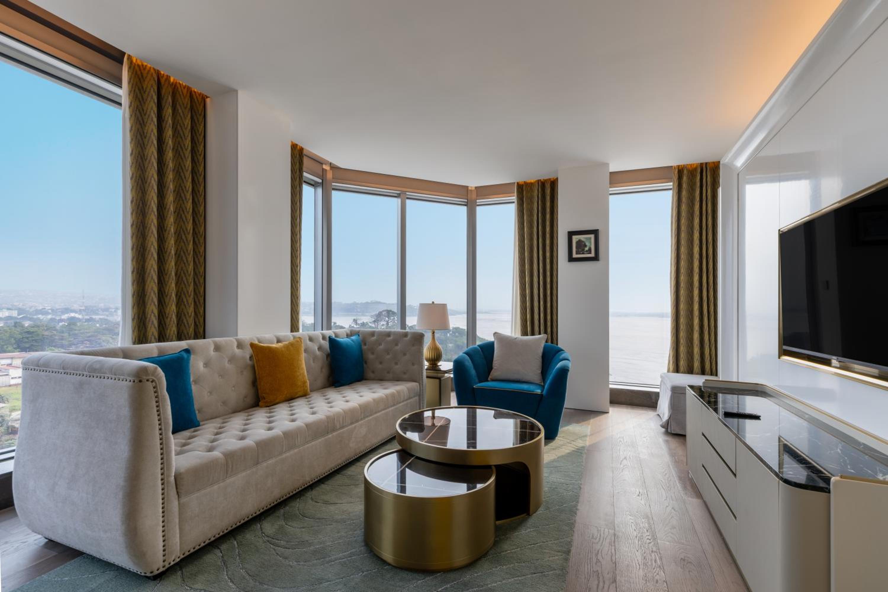 Prestige River View Suite