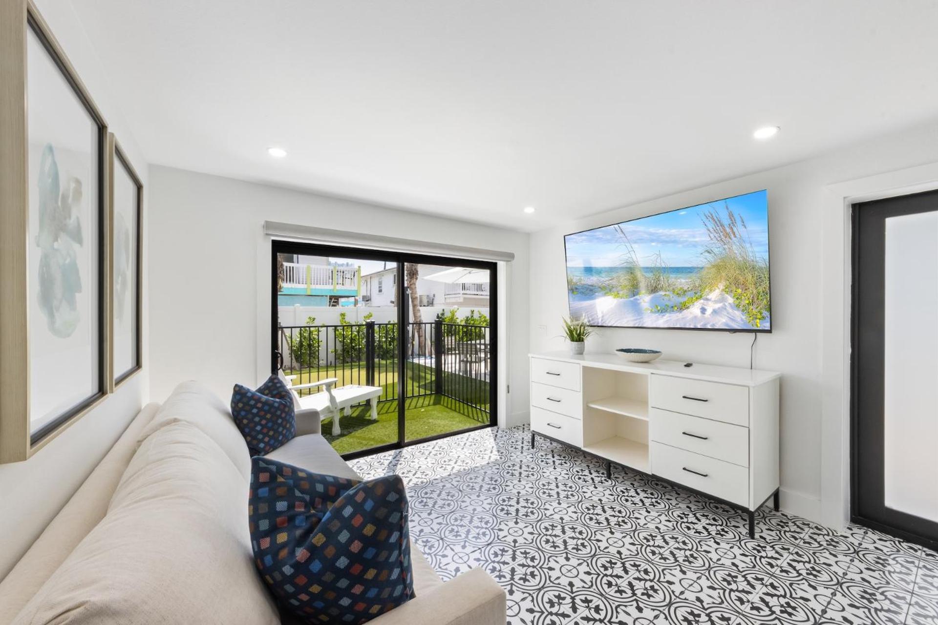 Suite with Pool View