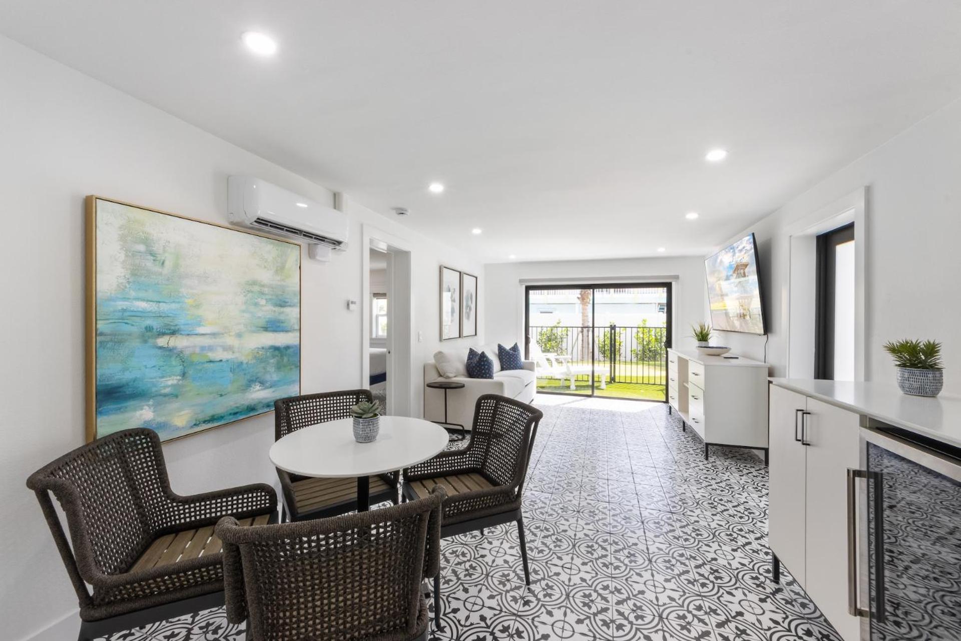 Suite with Pool View