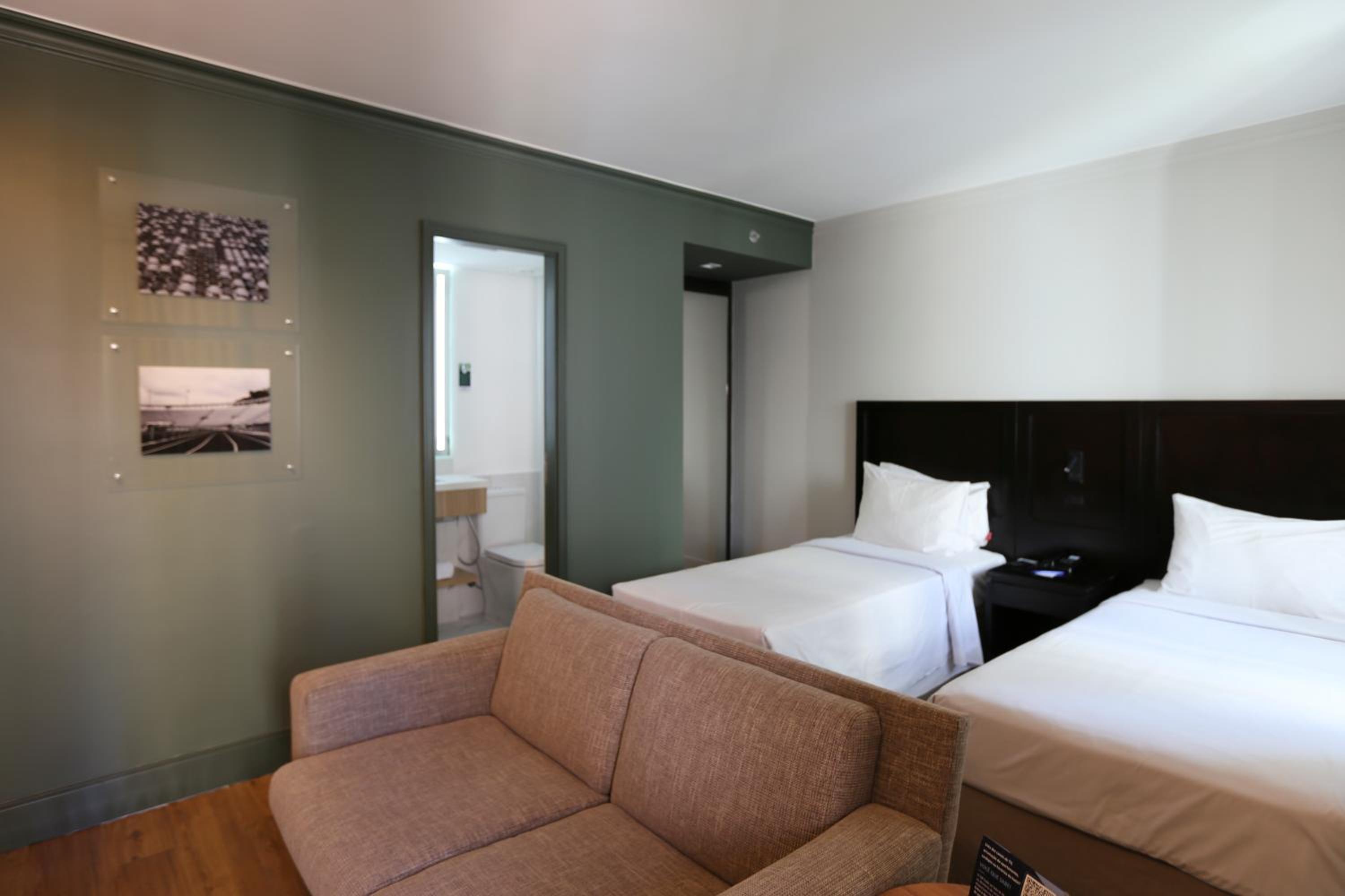 Superior Twin Room - Photo 4