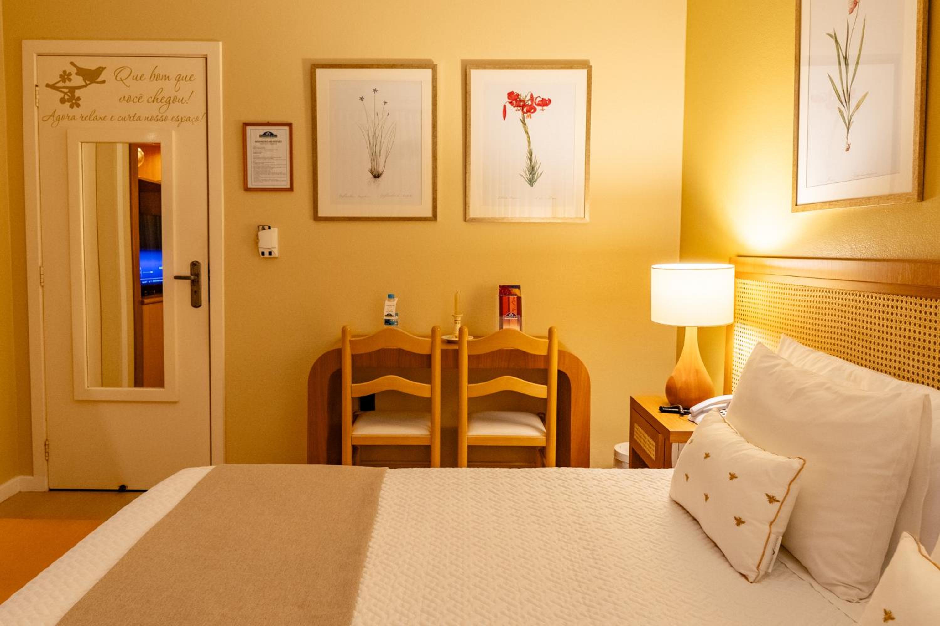 Deluxe King Room photo 3
