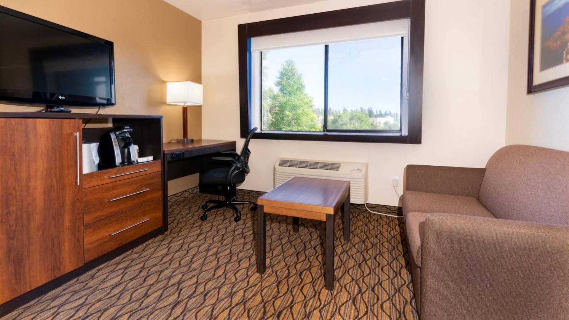 Standard Suite - Photo 4