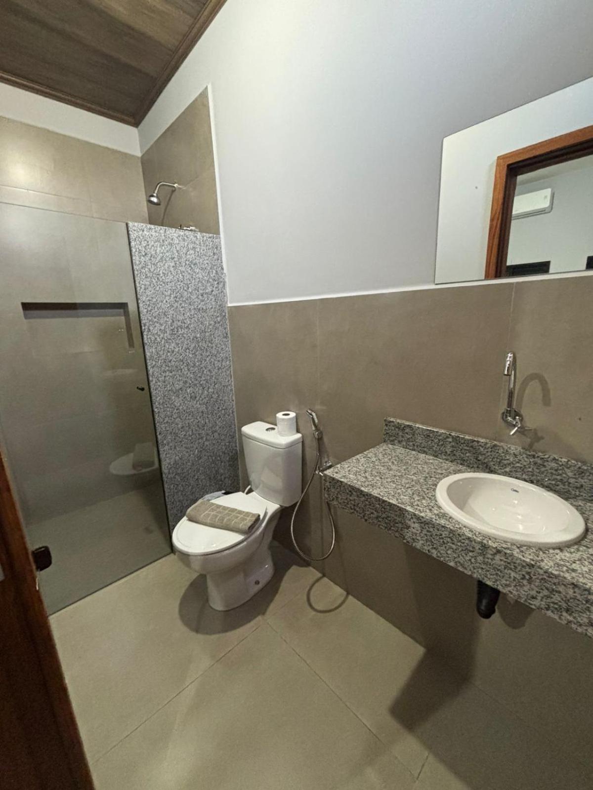 Quadruple Room with Private Bathroom photo 1
