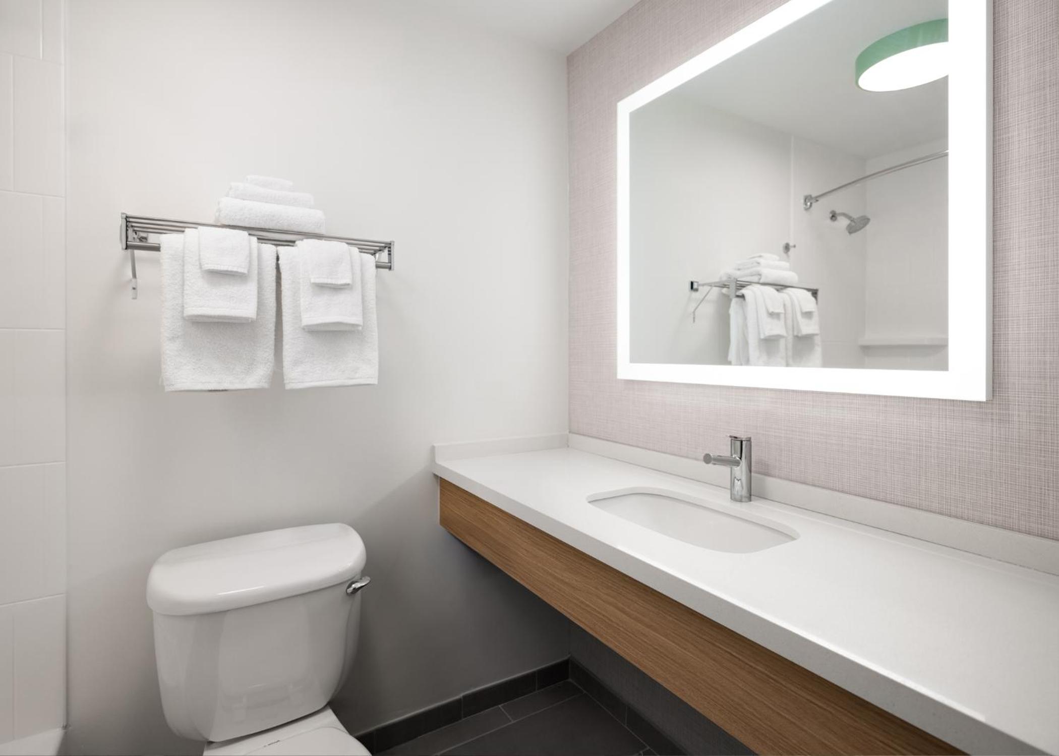 Standard King Room - Photo 1