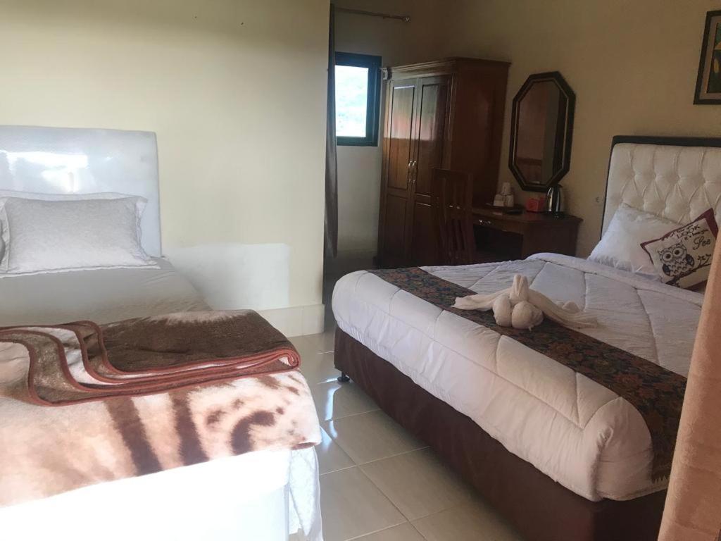 Deluxe Family Room photo 1