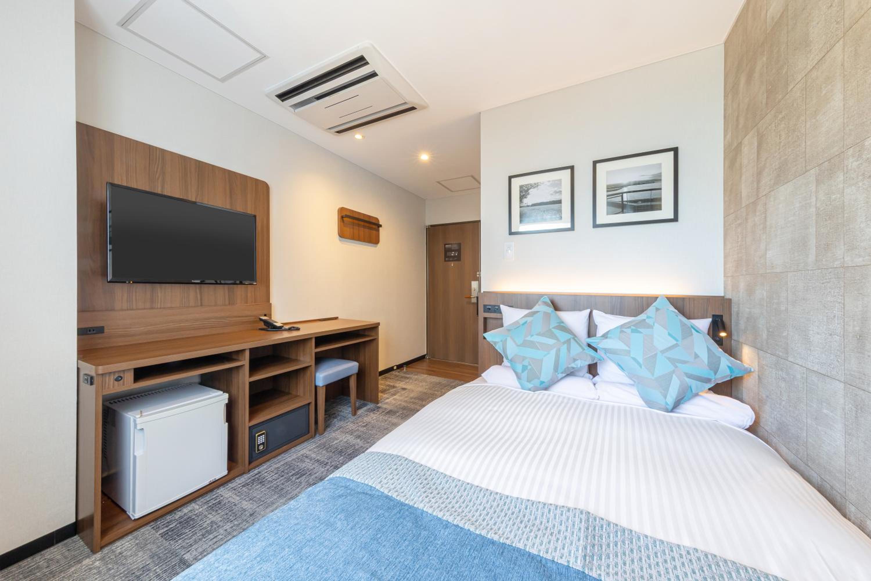 Superior Double Room with Small Double Bed(1 Bed) - Non-Smoking