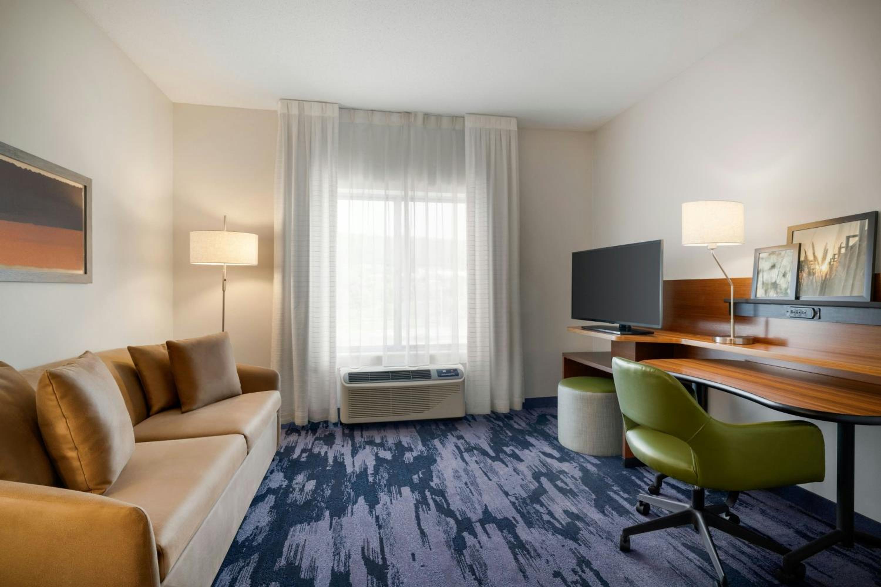 Studio King Room with Non-Private Sofa Bed and Transfer Shower - Mobility/Hearing Accessible photo 1