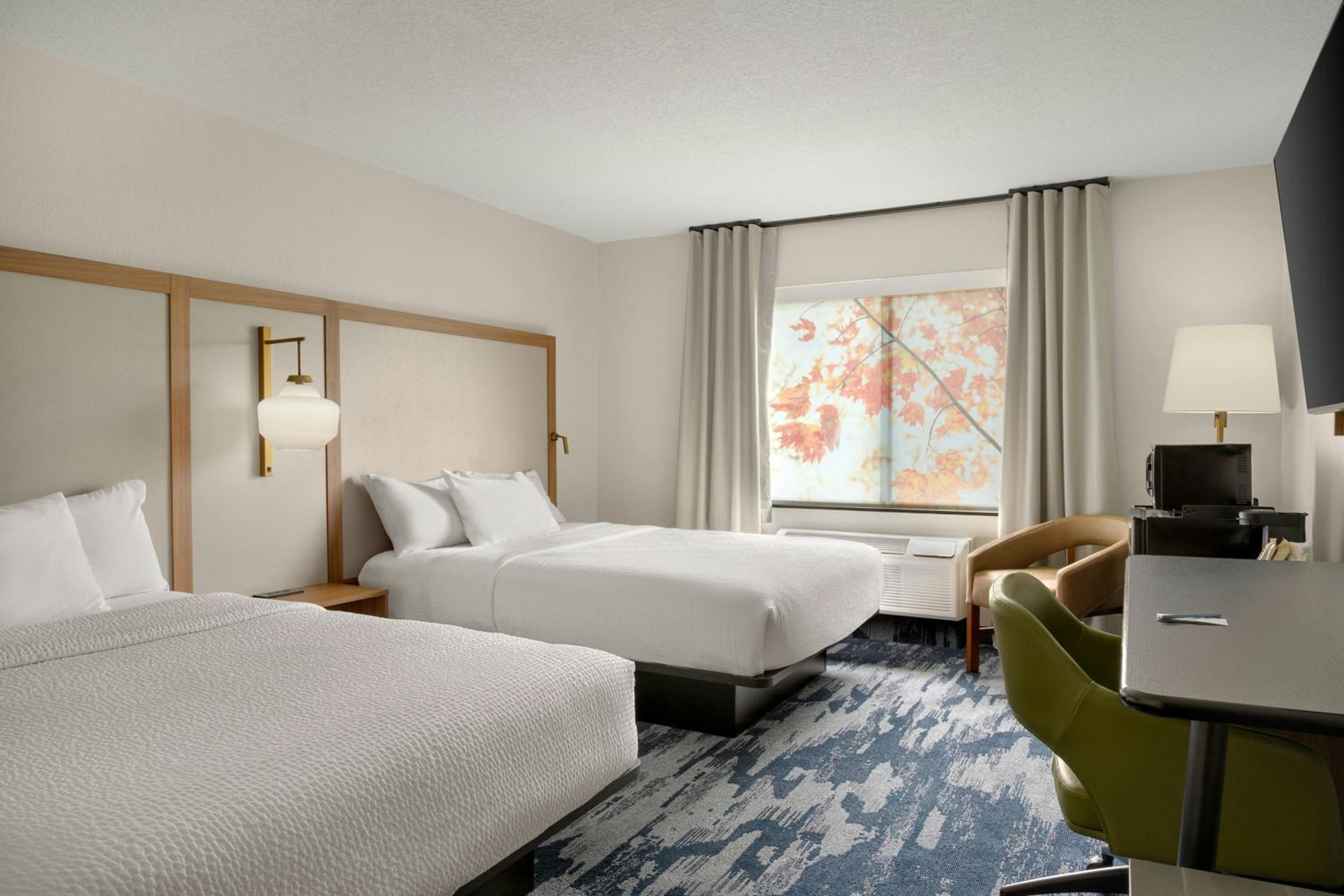 Queen Room with Two Queen Beds - Photo 1