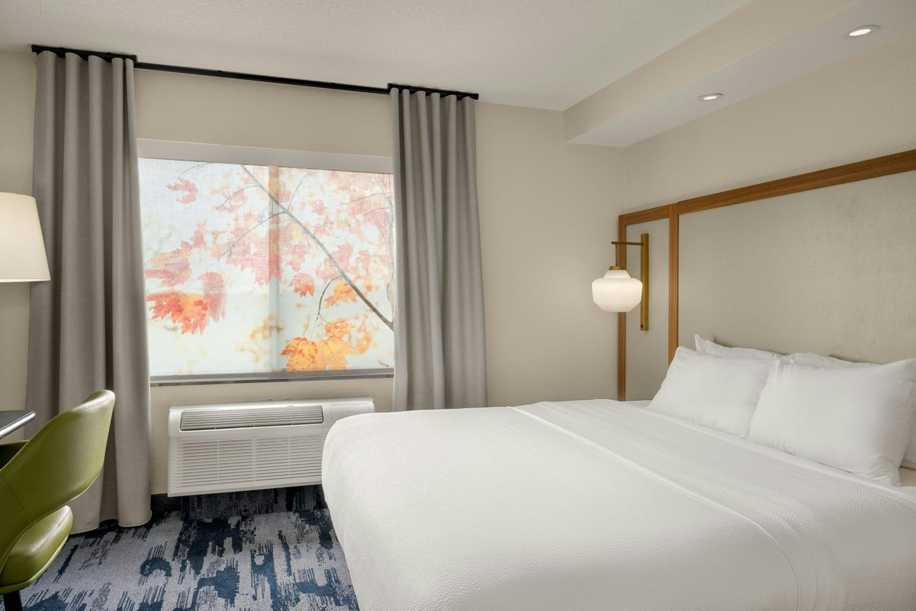 King Suite with Sofa Bed - Photo 3